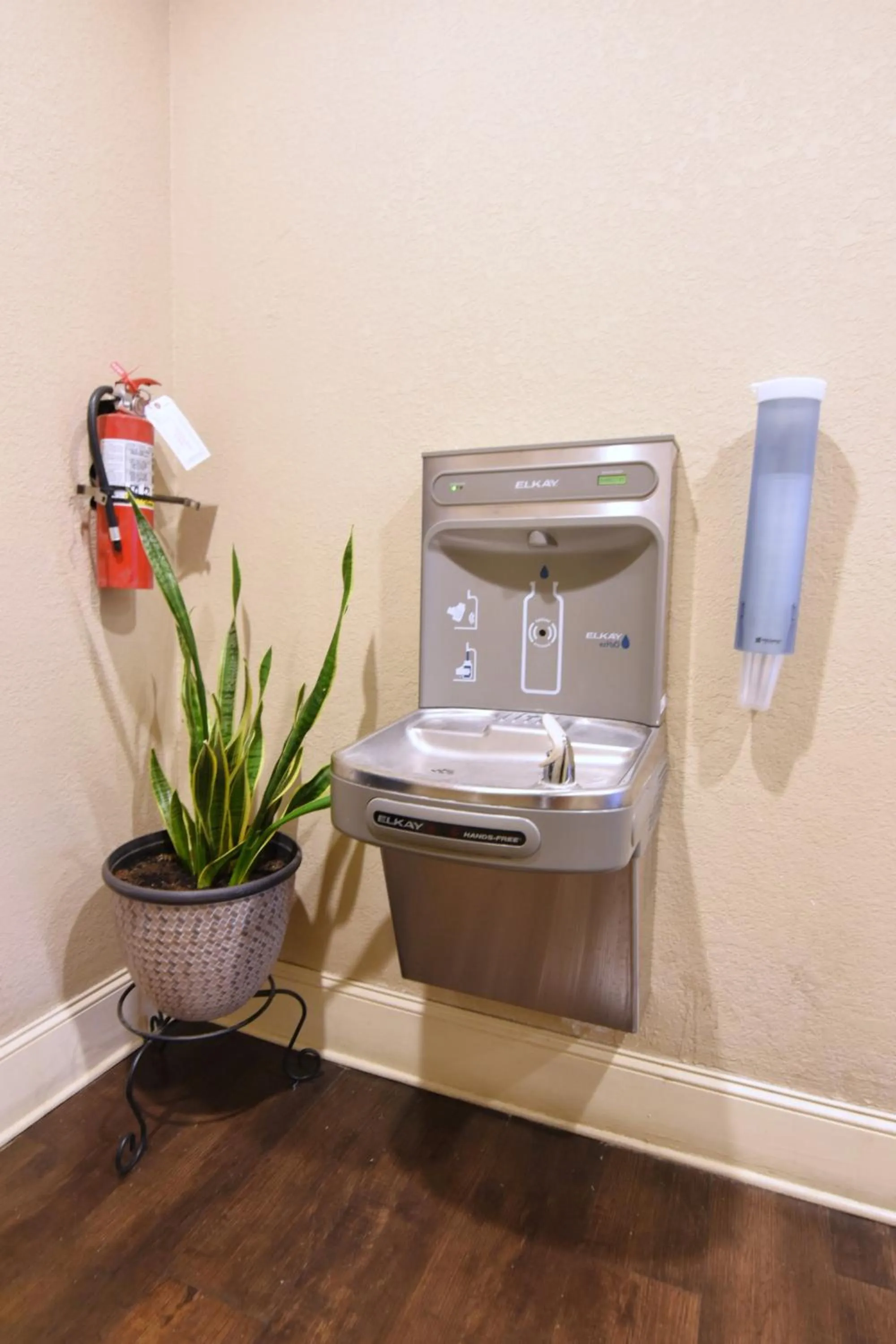 Property building in Best Western Point South