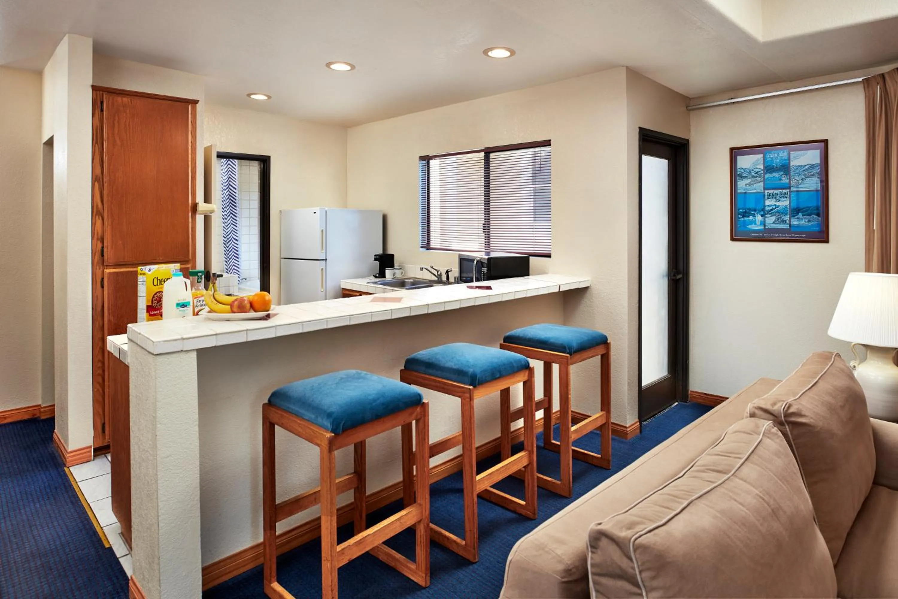 Kitchen or kitchenette in Seaport Village Inn, Avalon