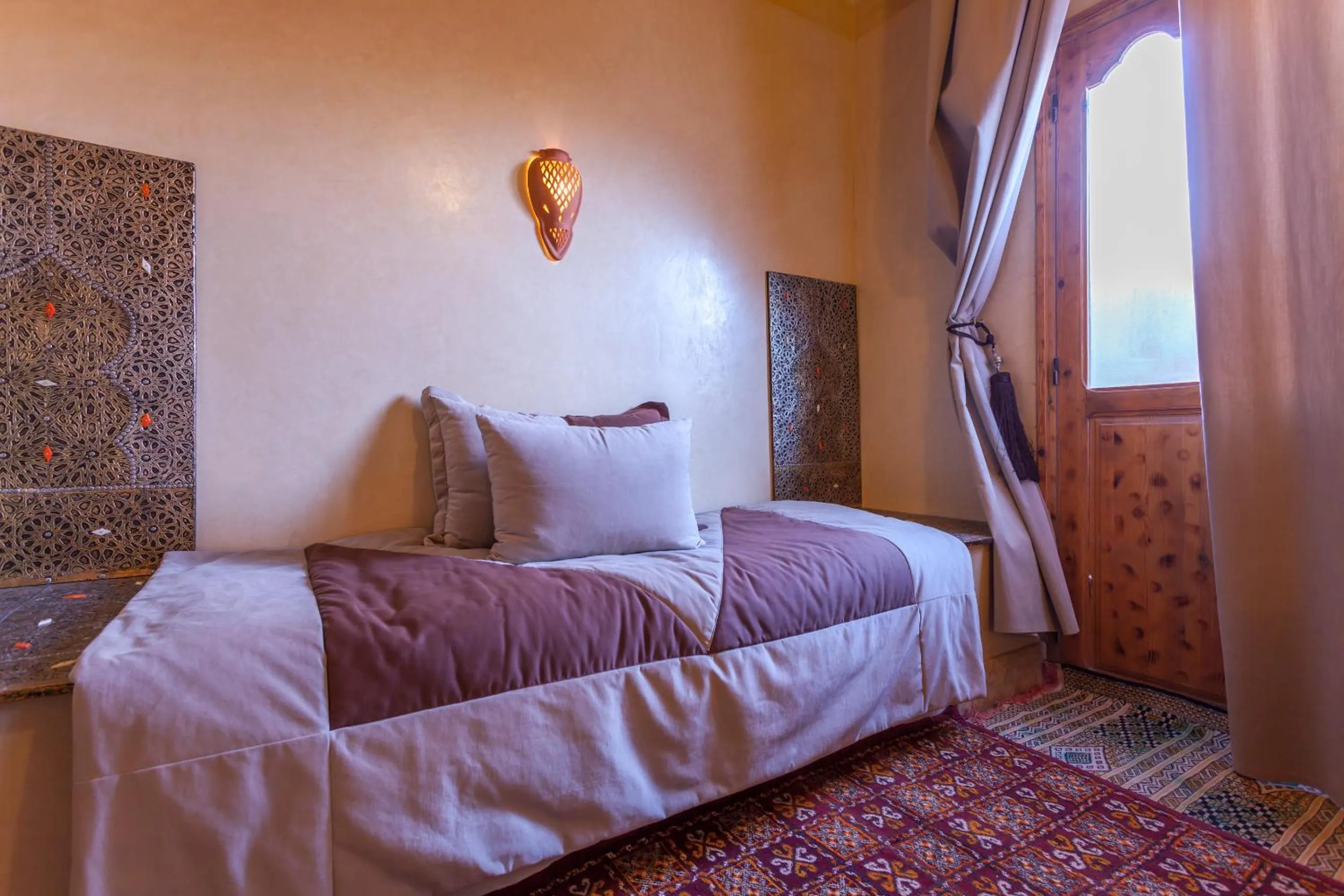 Bed in Kasbah Tizzarouine