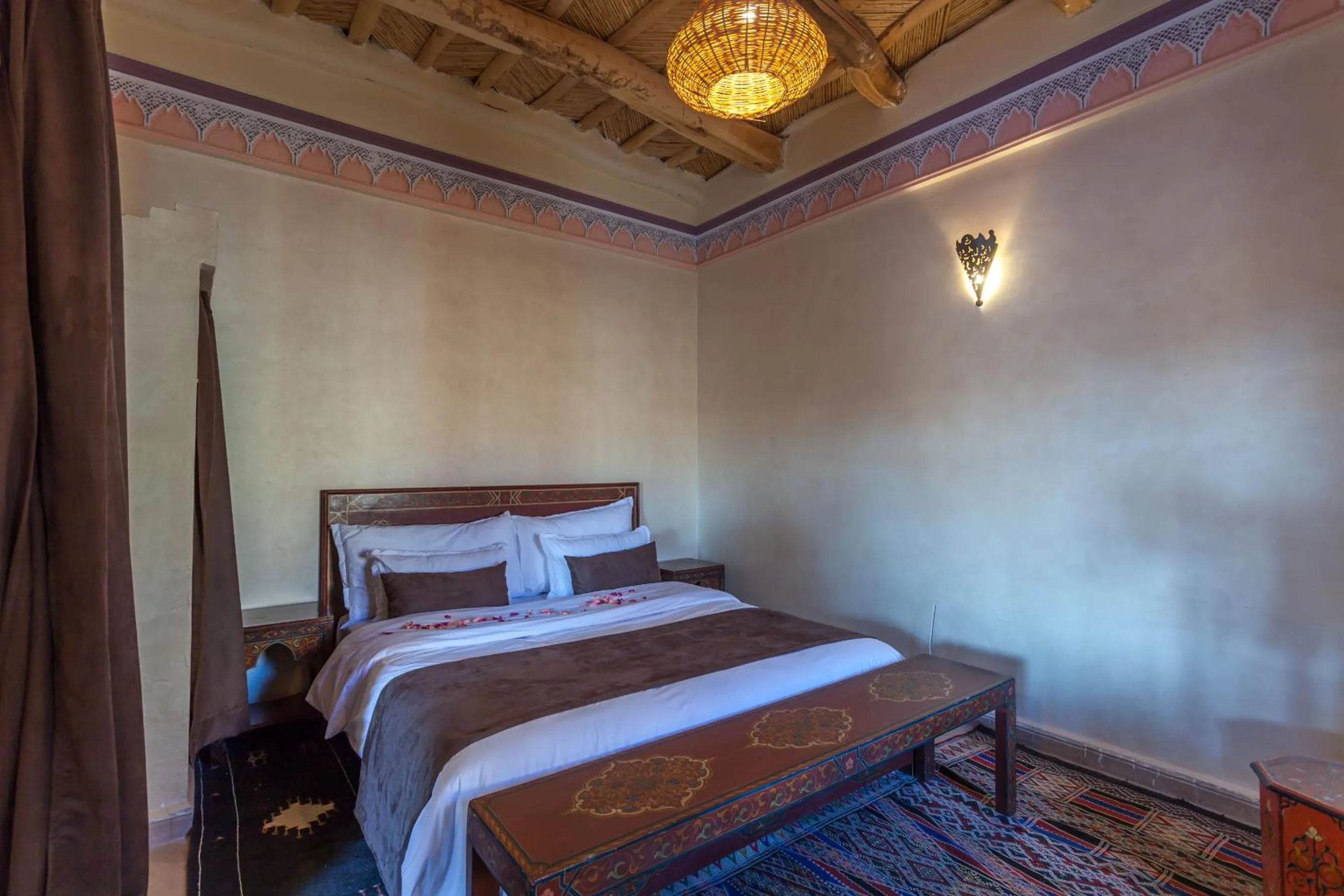Bed in Kasbah Tizzarouine