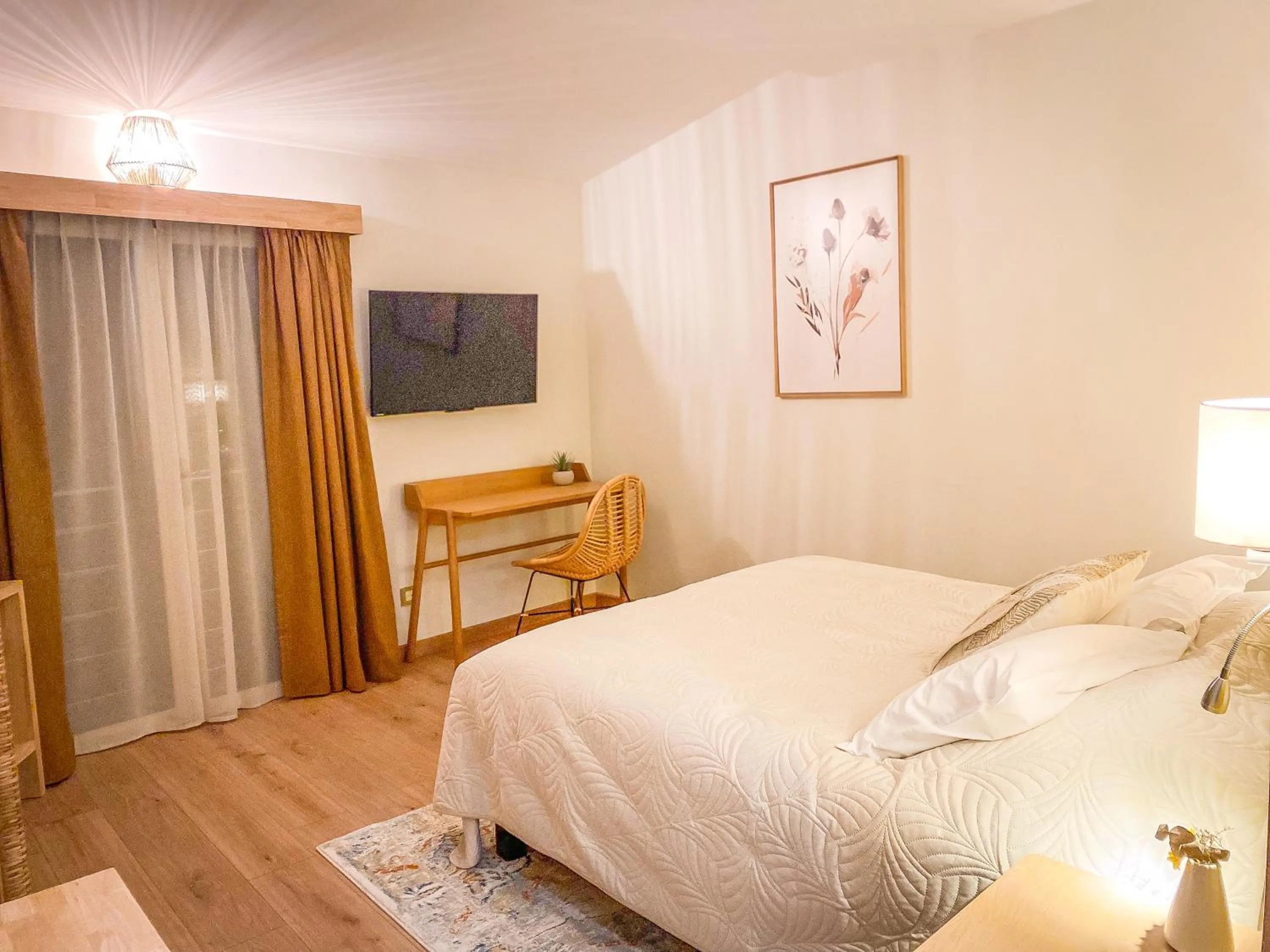 Bedroom, Bed in Château le Bouïs
