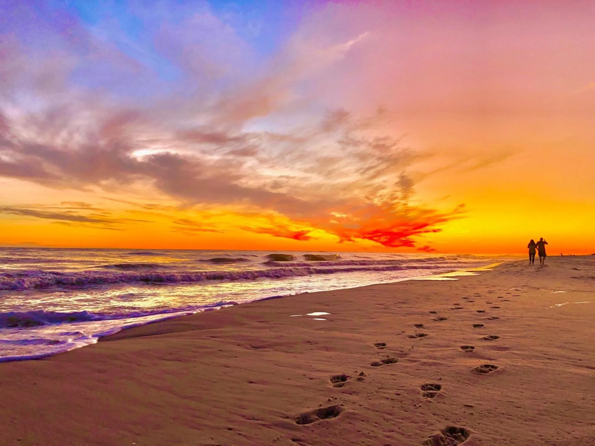 Beach in TRUE BLUE-Coastal cottage-3 min walk to beach! POOL!