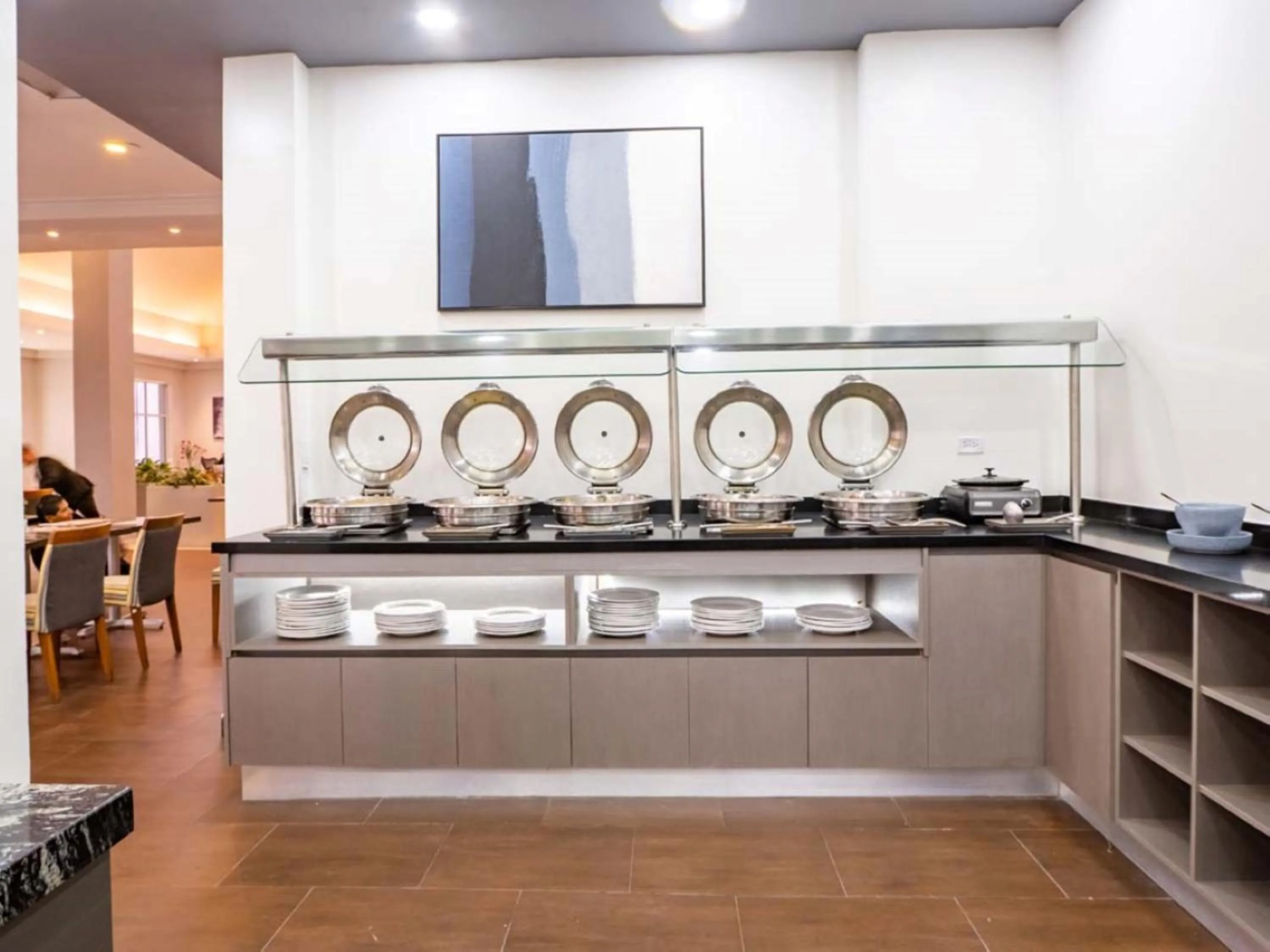 Restaurant/places to eat in Krystal Urban Monterrey San Jeronimo