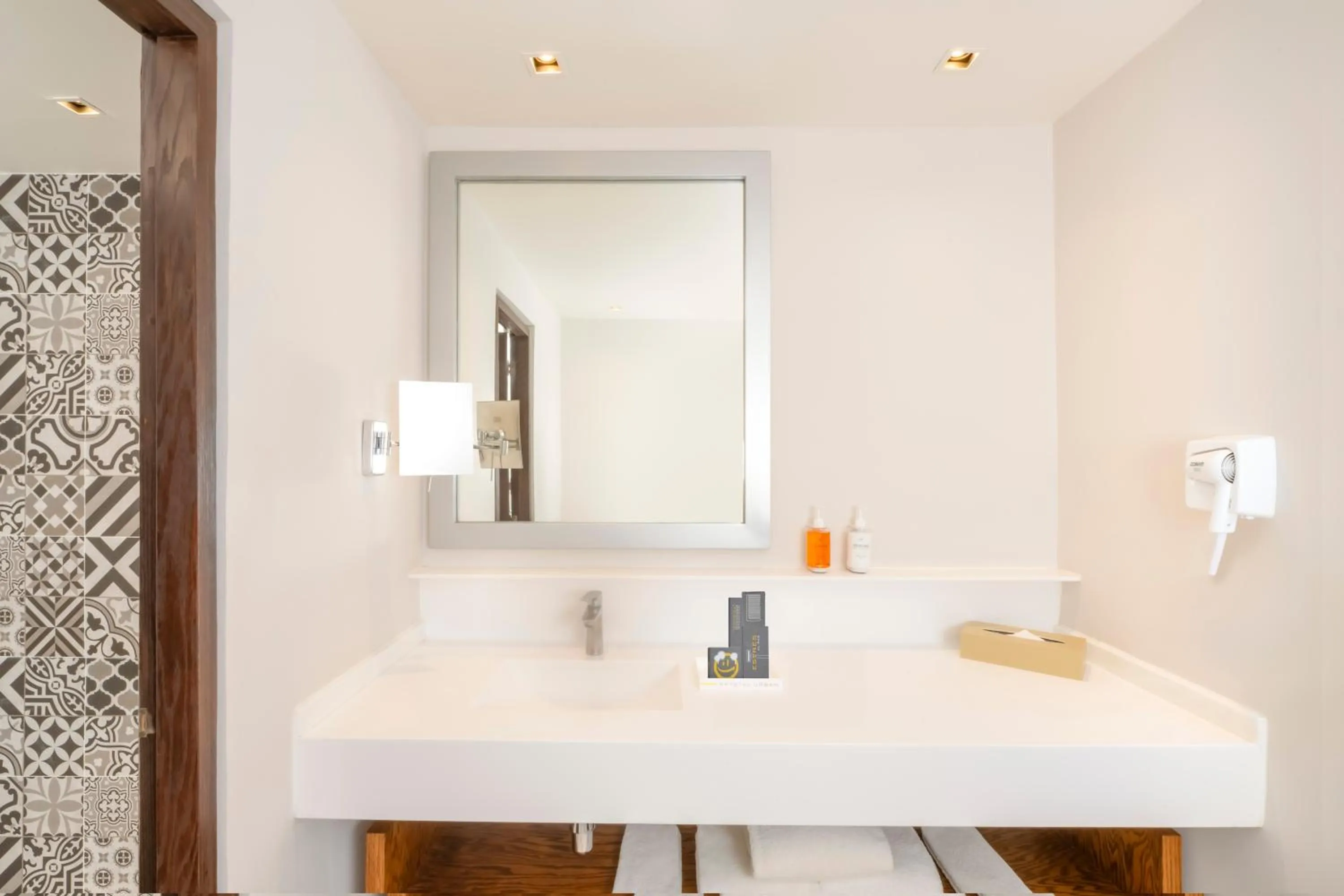 Krystal Urban Monterrey San Jeronimo