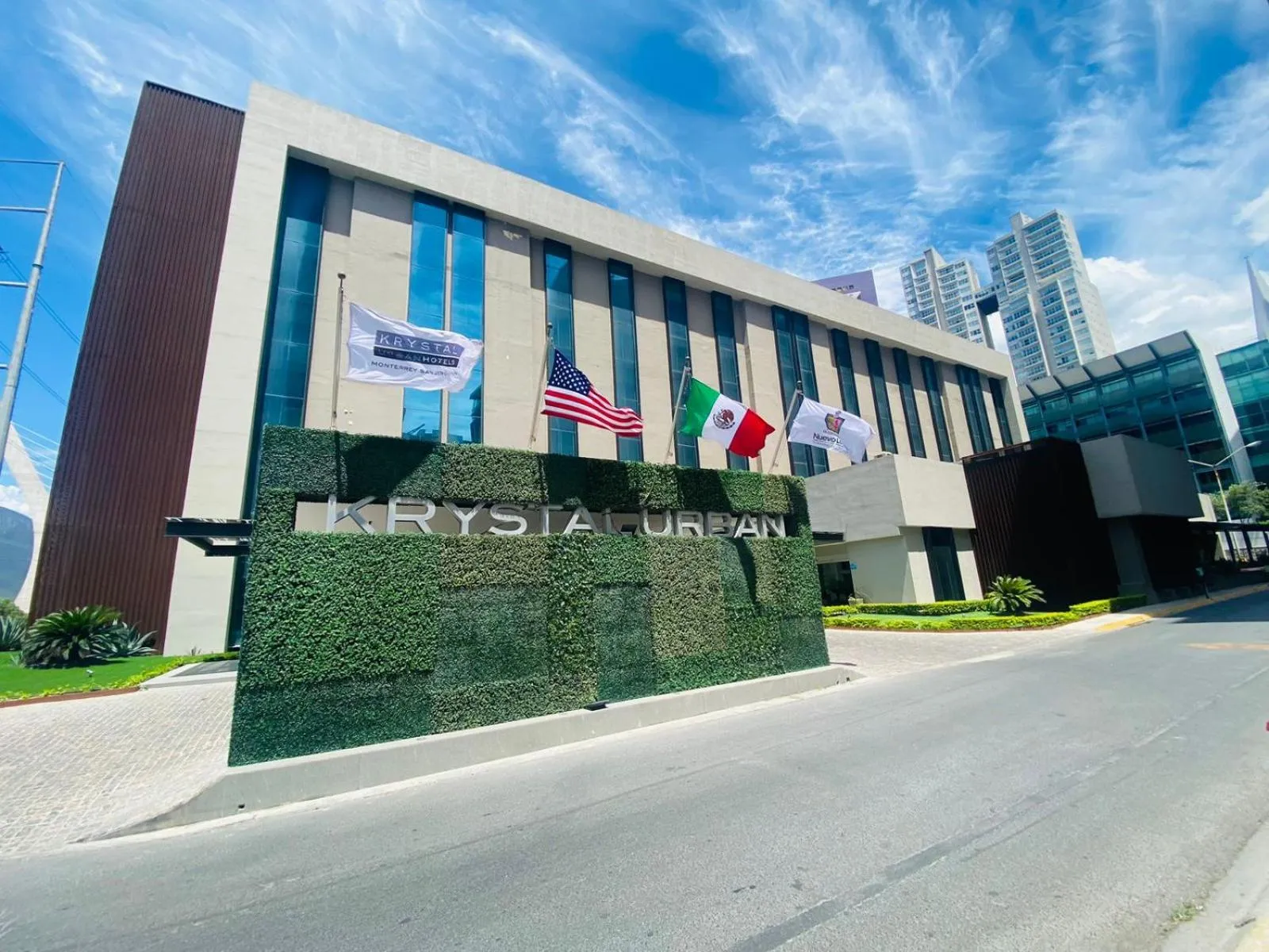 Facade/entrance in Krystal Urban Monterrey San Jeronimo