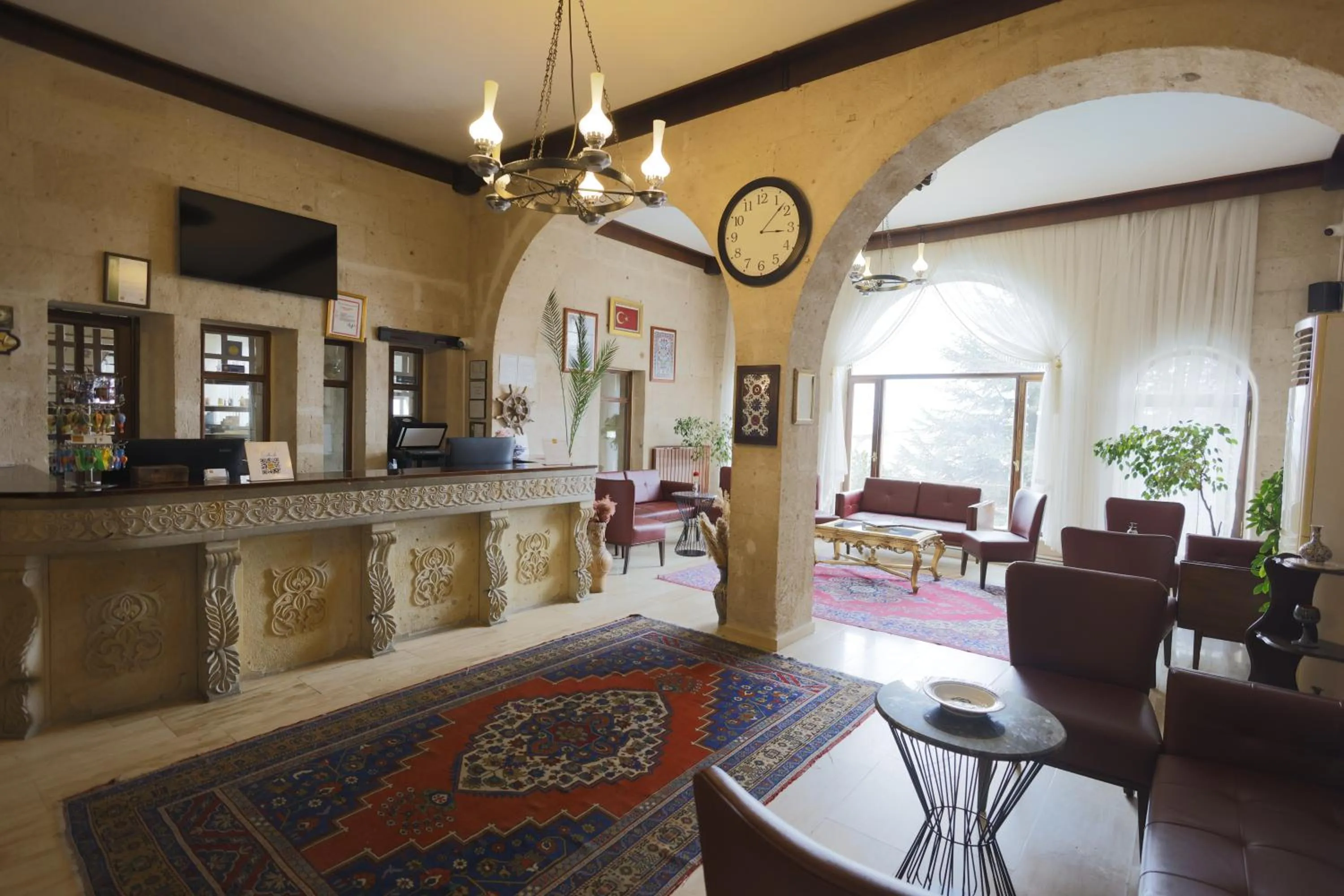 Seating area in Uchisar Kaya Otel