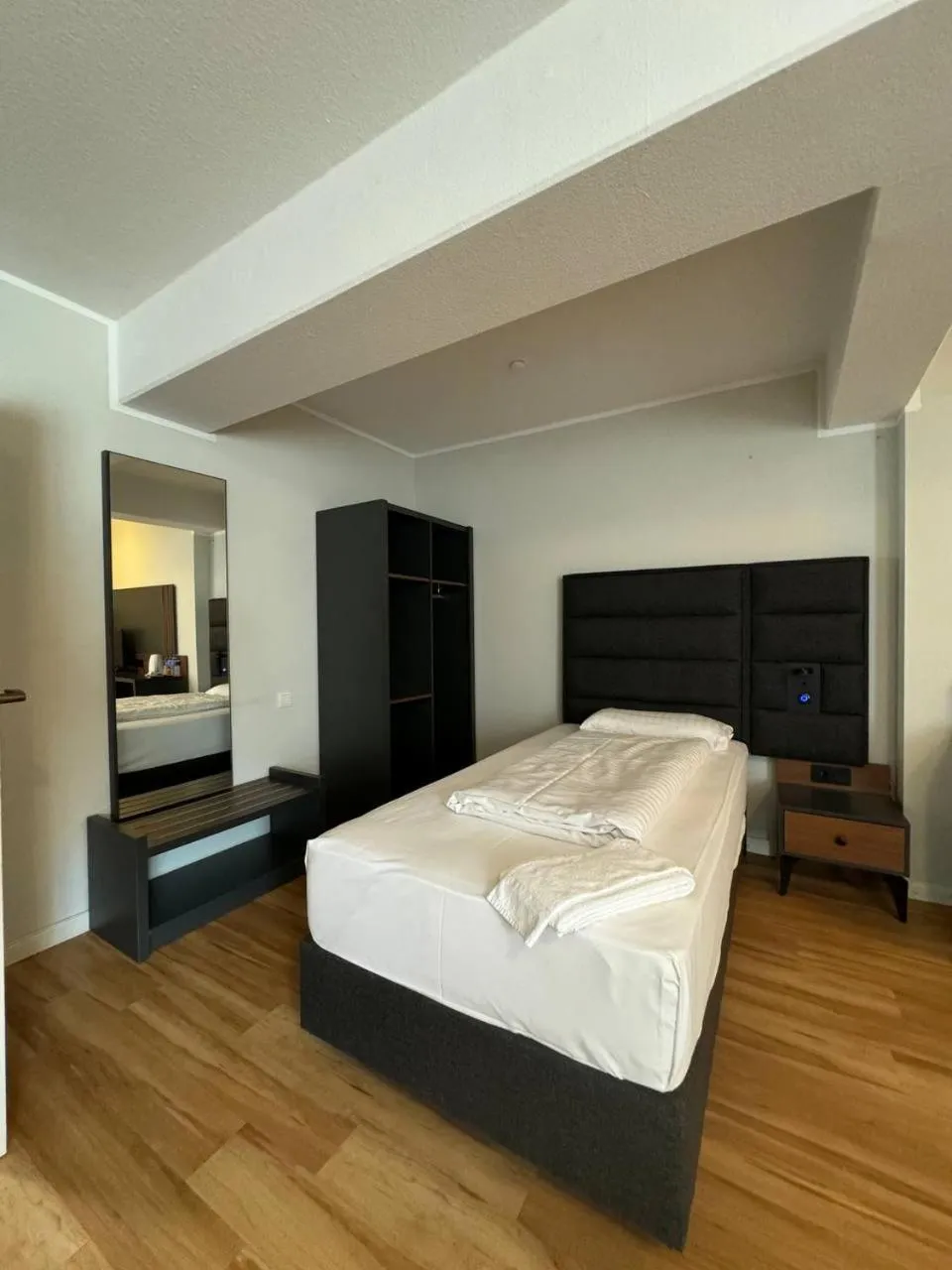 Bed in M&A Cityhotel Hildesheim