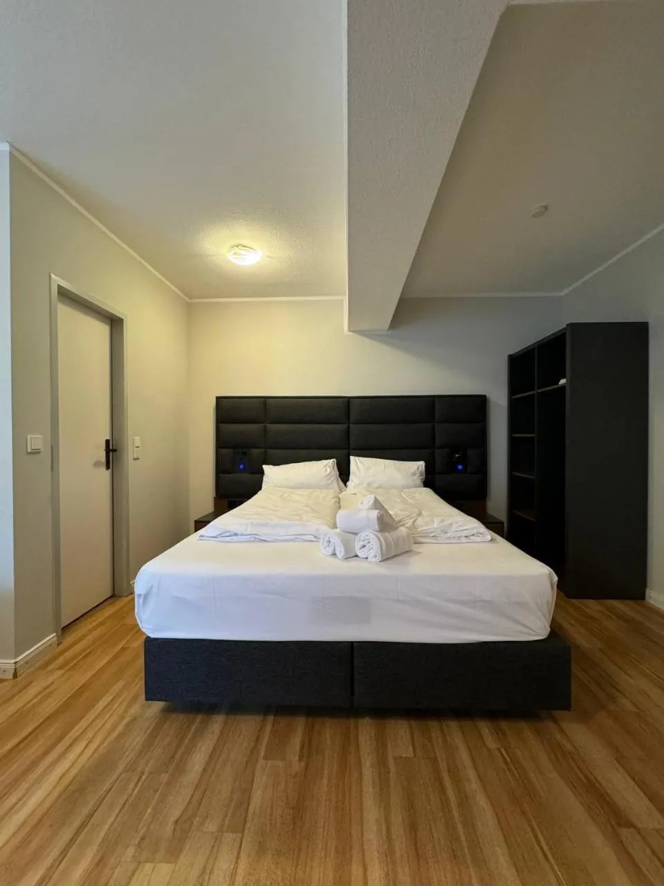 Bed in M&A Cityhotel Hildesheim