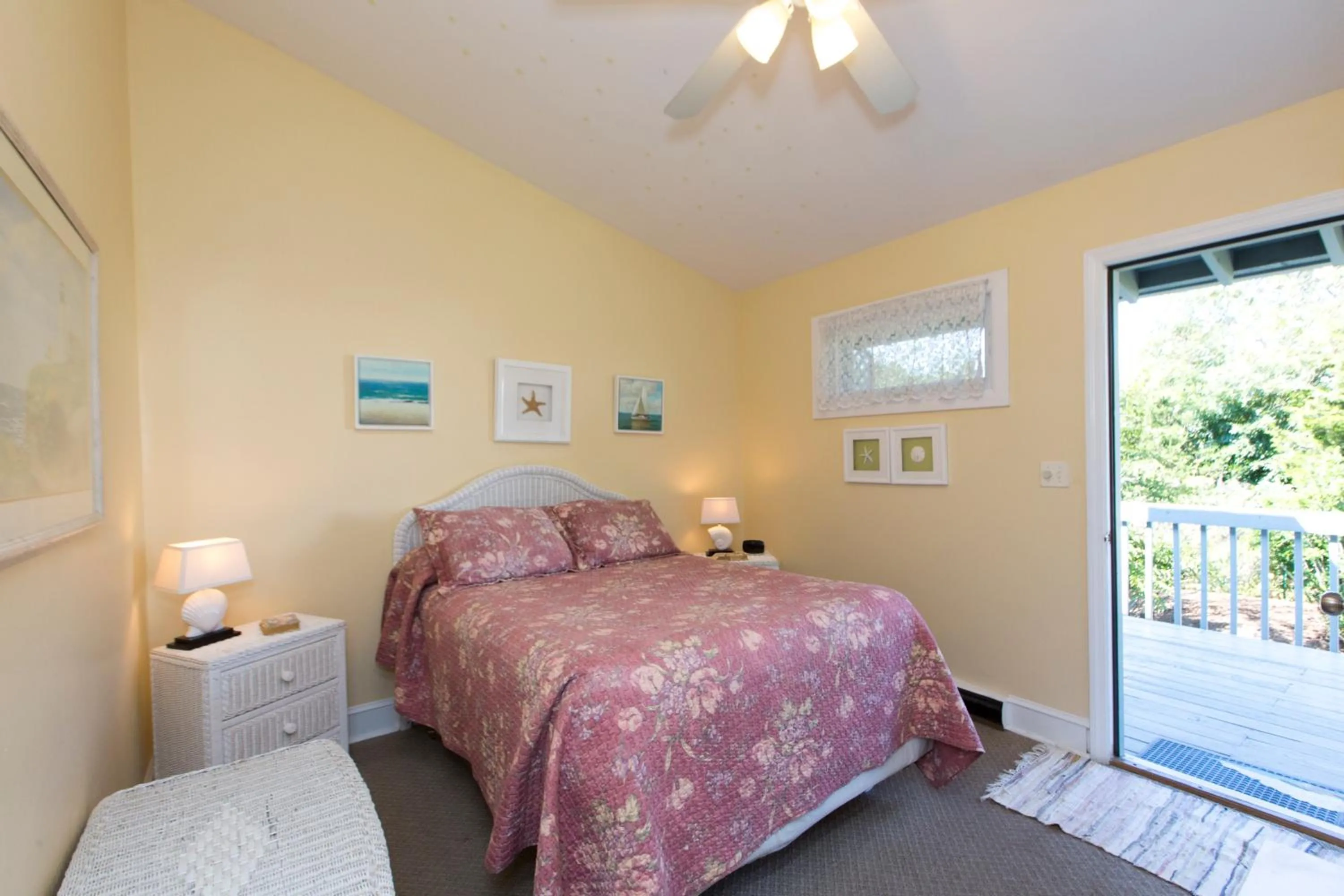 Bedroom, Bed in Beach Plum Resort