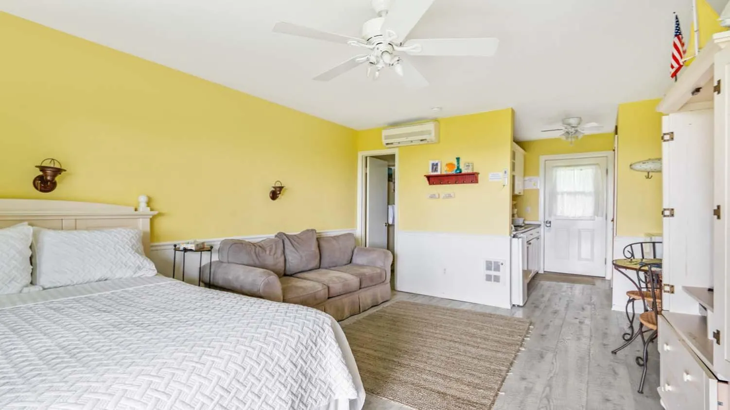 Bed in Beach Plum Resort