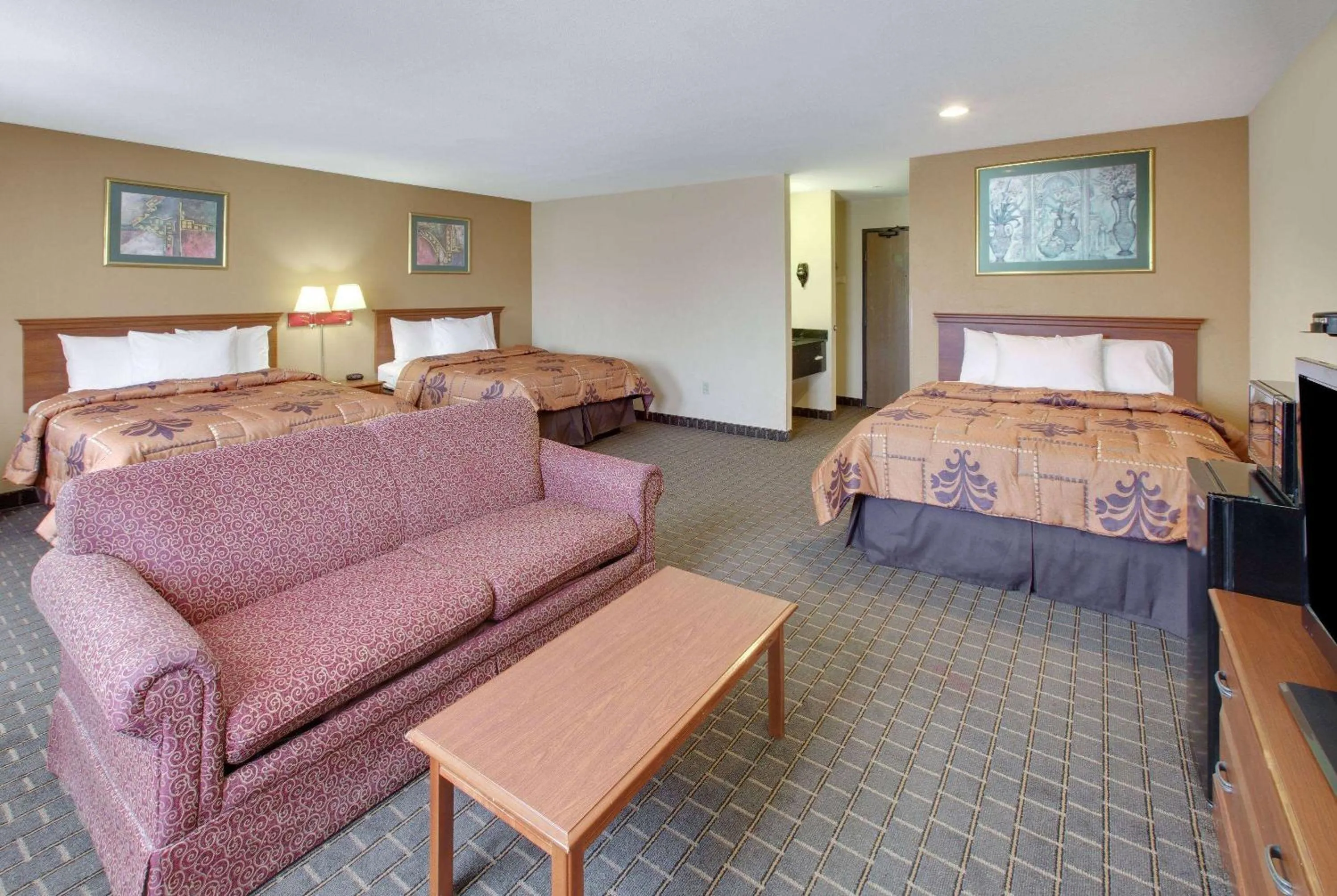 Bedroom in Days Inn by Wyndham Mesquite Rodeo TX