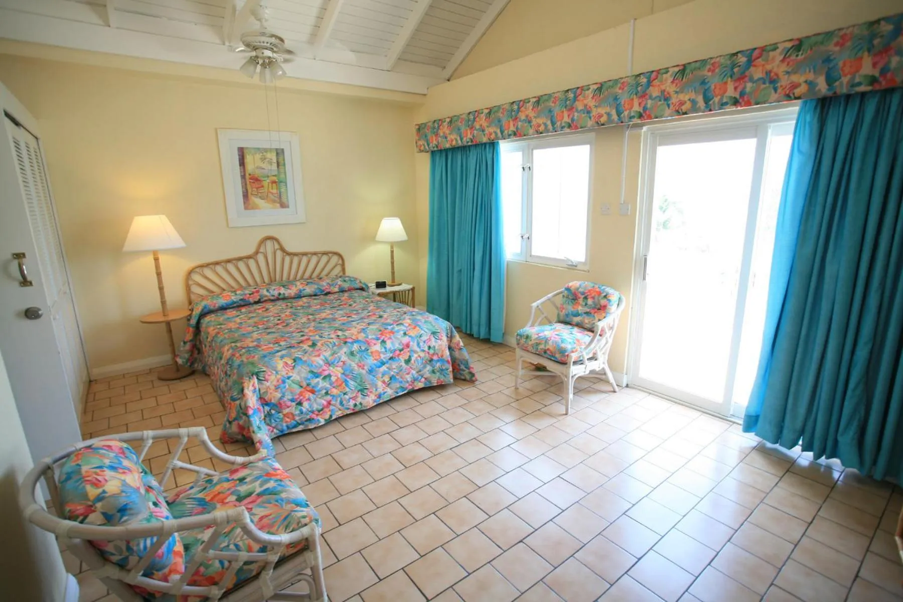 Photo of the whole room, Bed in Timothy Beach Resort