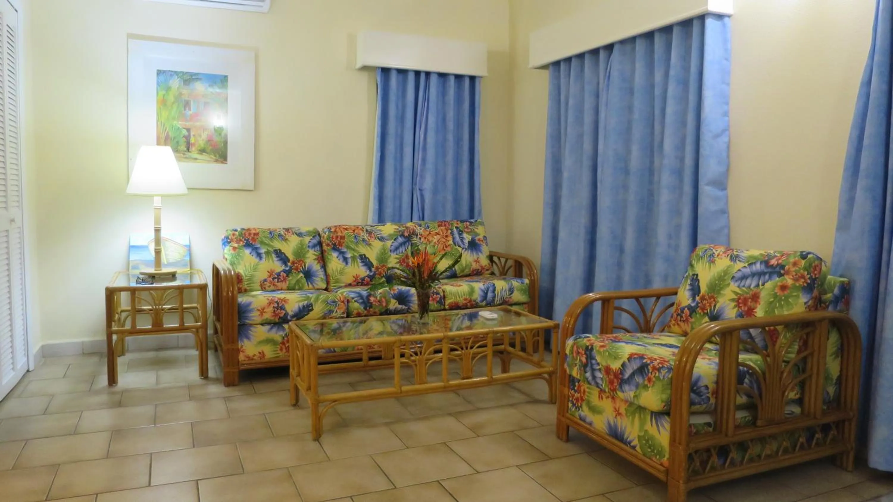 Living room in Timothy Beach Resort