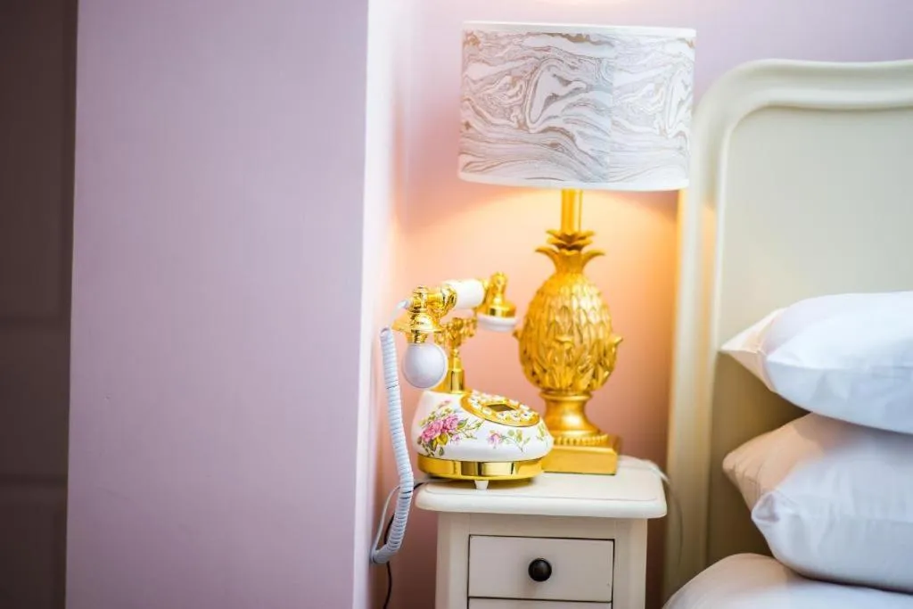 Photo of the whole room, Bed in Oldfields House