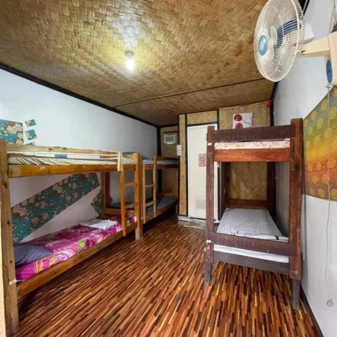 bunk bed, Bed in Sun Valley Hostel