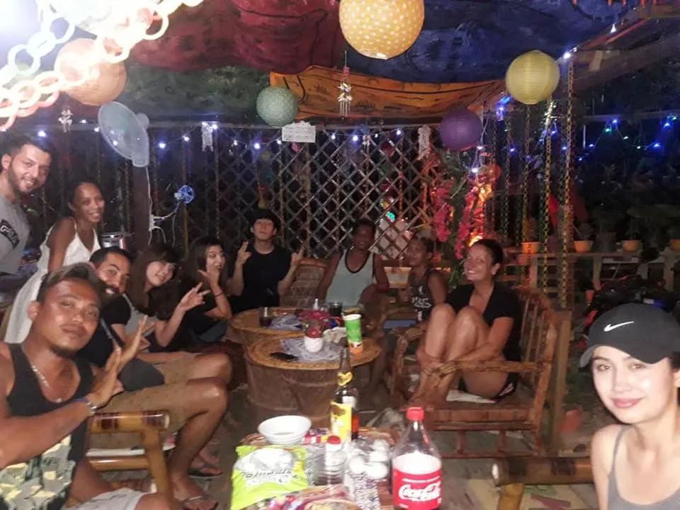 People in Sun Valley Hostel