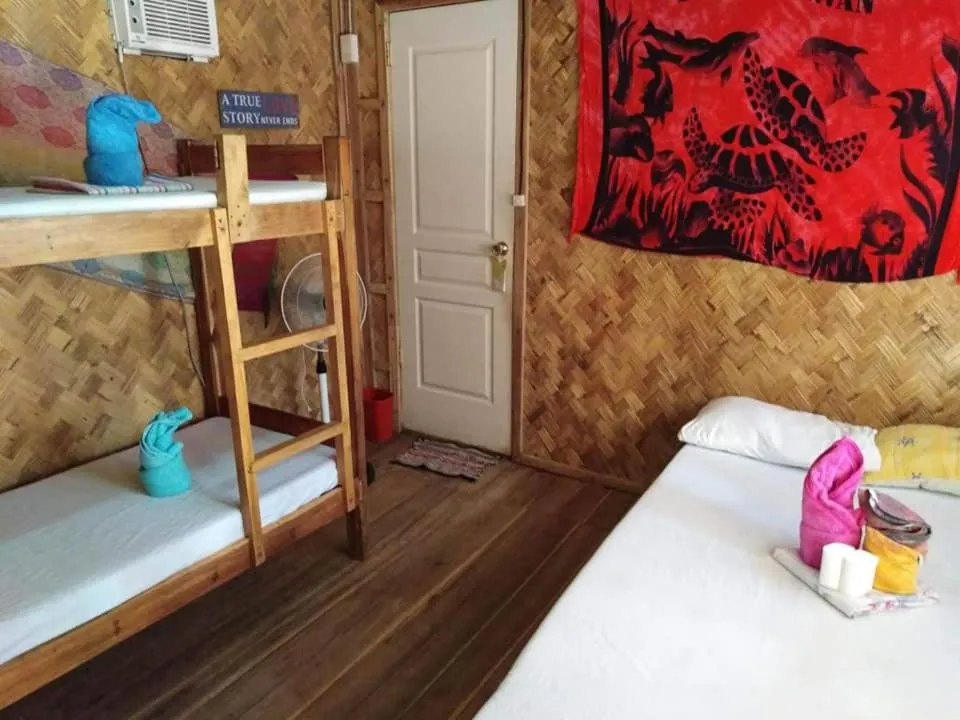 Bed in 8-Bed Mixed Dormitory Room in Sun Valley Hostel