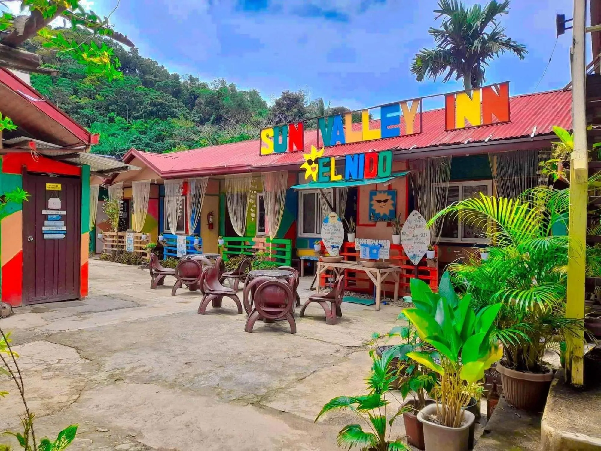 Property building in Sun Valley Hostel