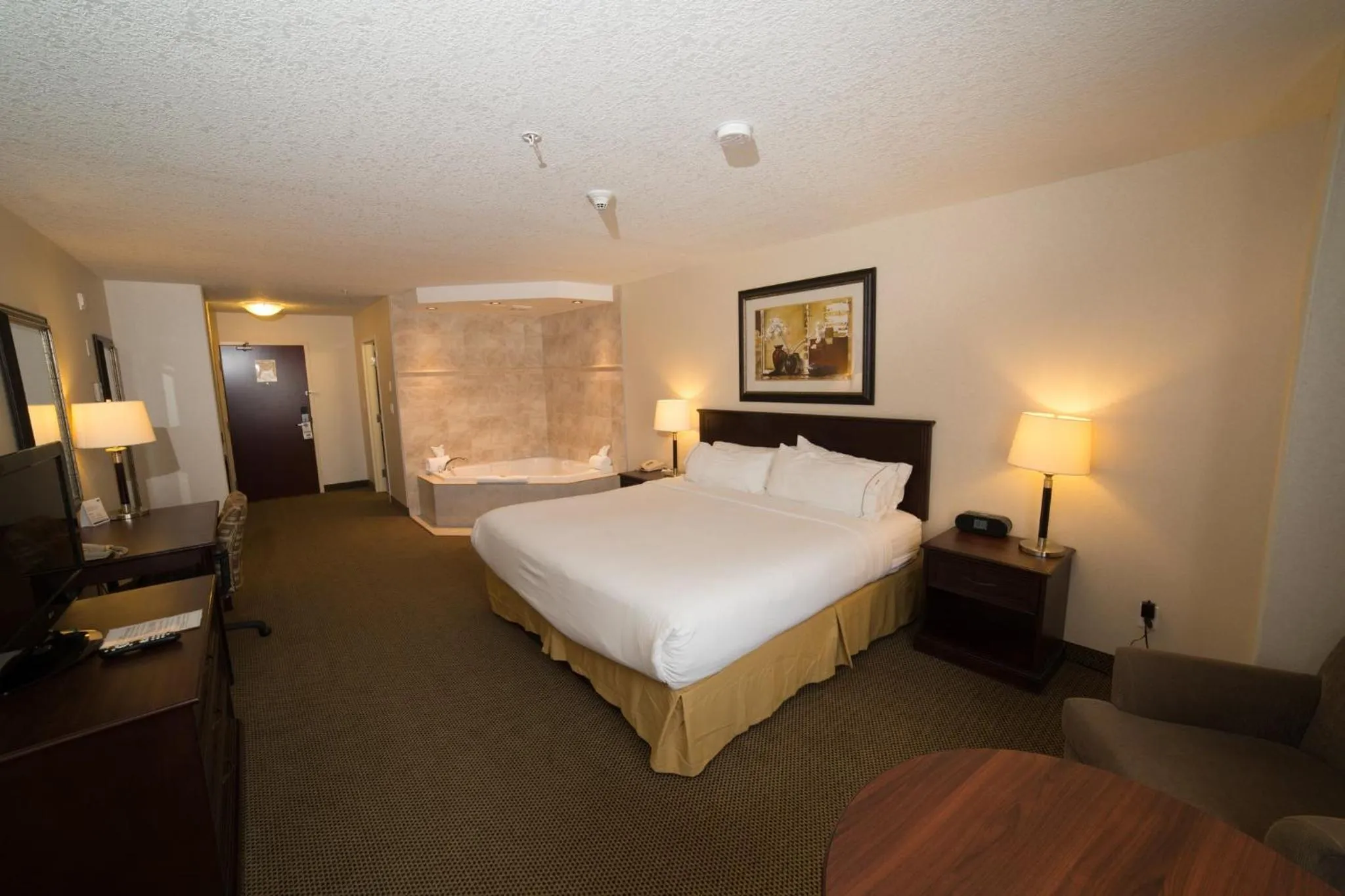 Photo of the whole room, Bed in Holiday Inn Express Hotel & Suites - Slave Lake by IHG