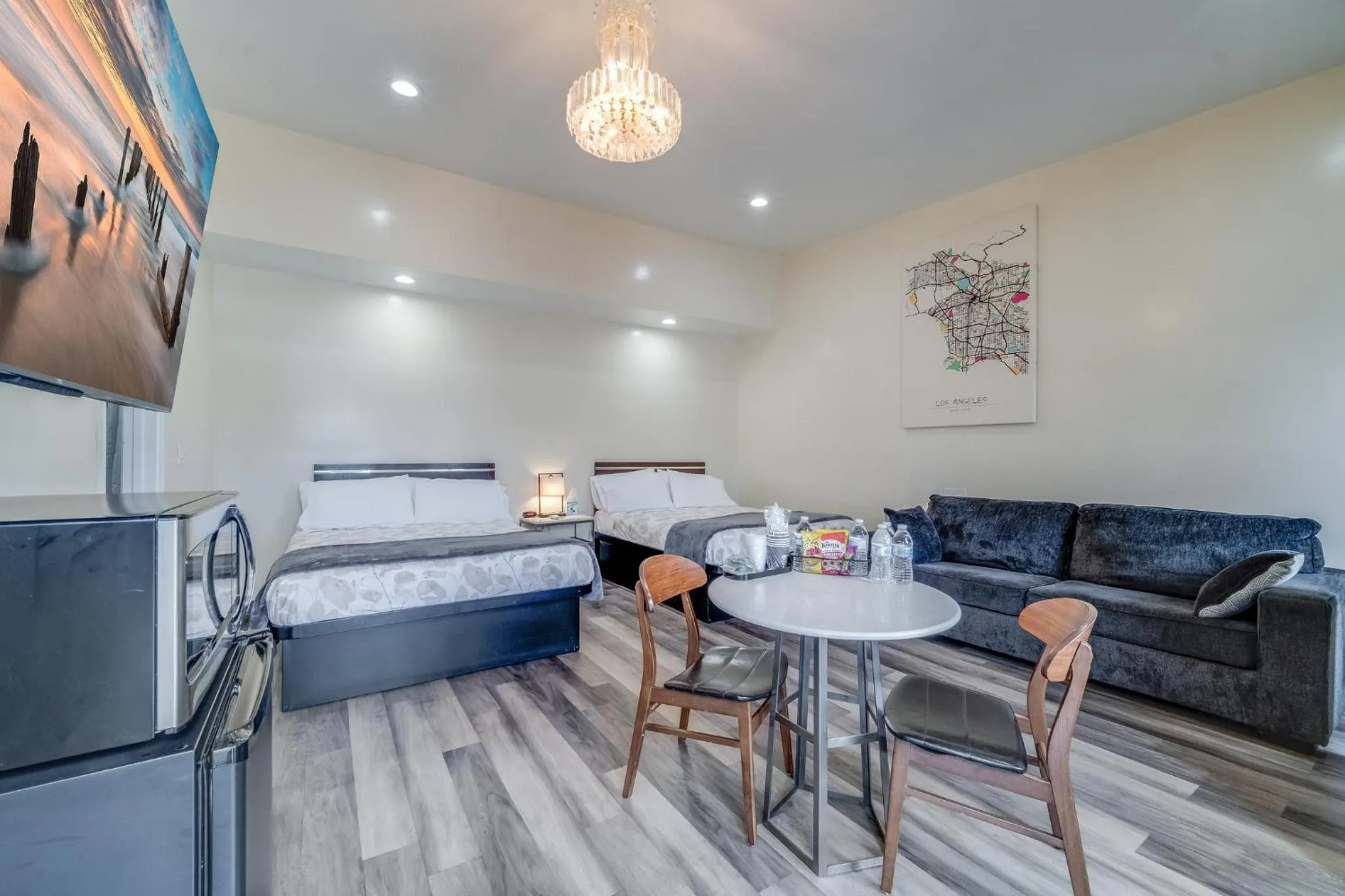 Bed in 24 Hours Motel