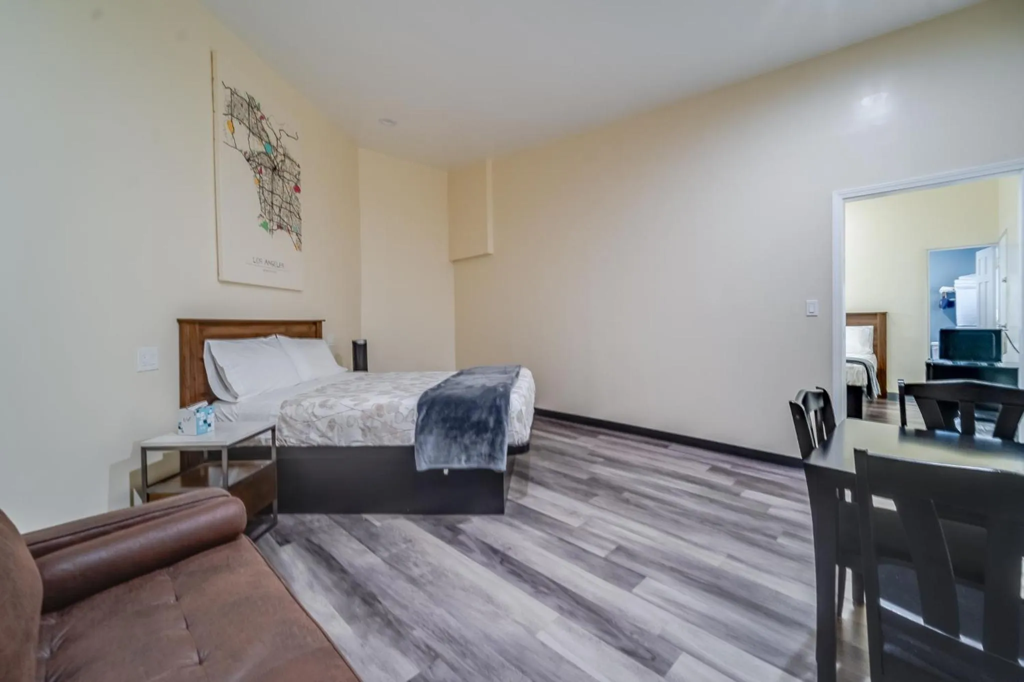 Bed in 24 Hours Motel