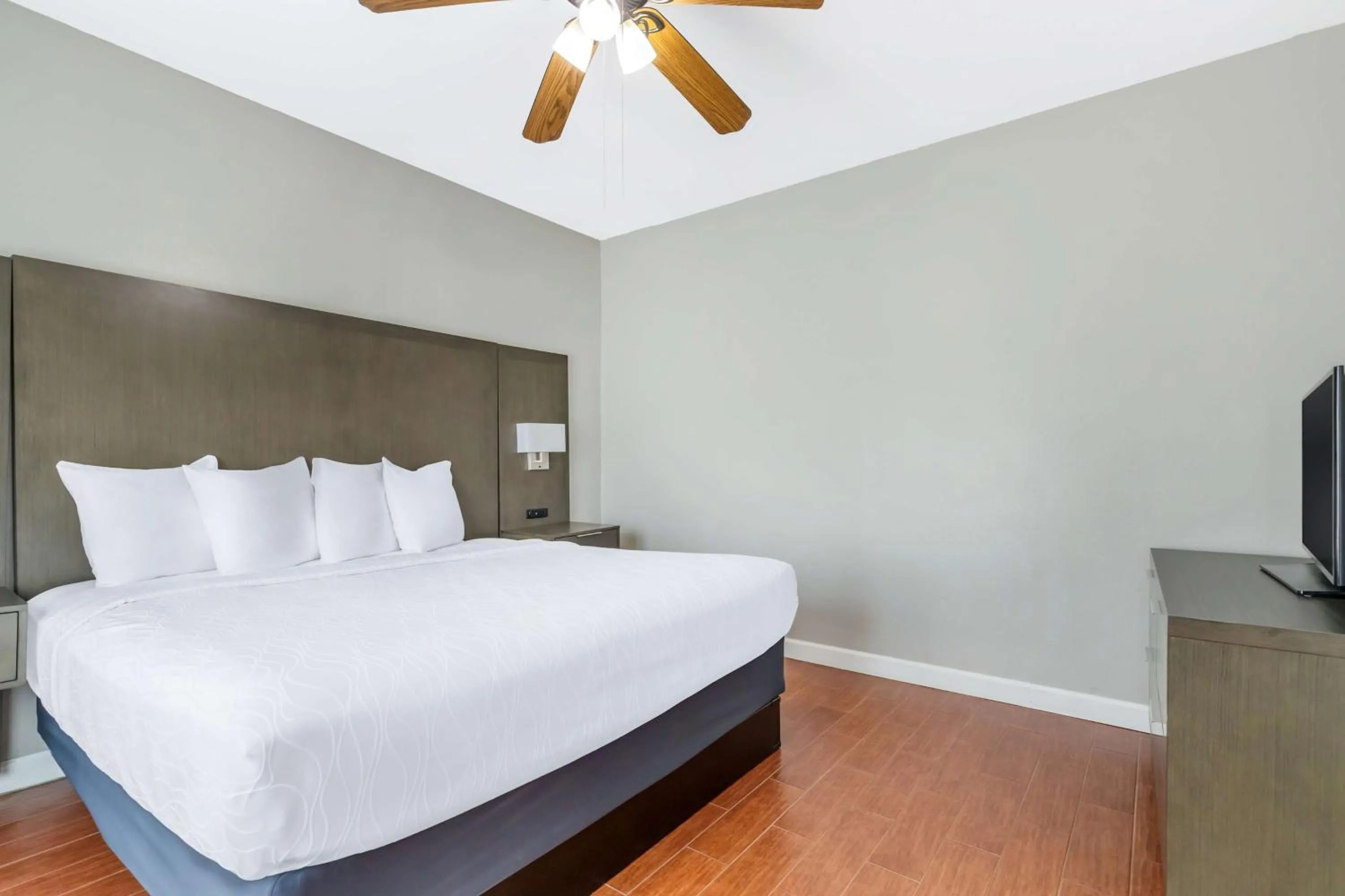 Photo of the whole room, Bed in Best Western Port Lavaca Inn