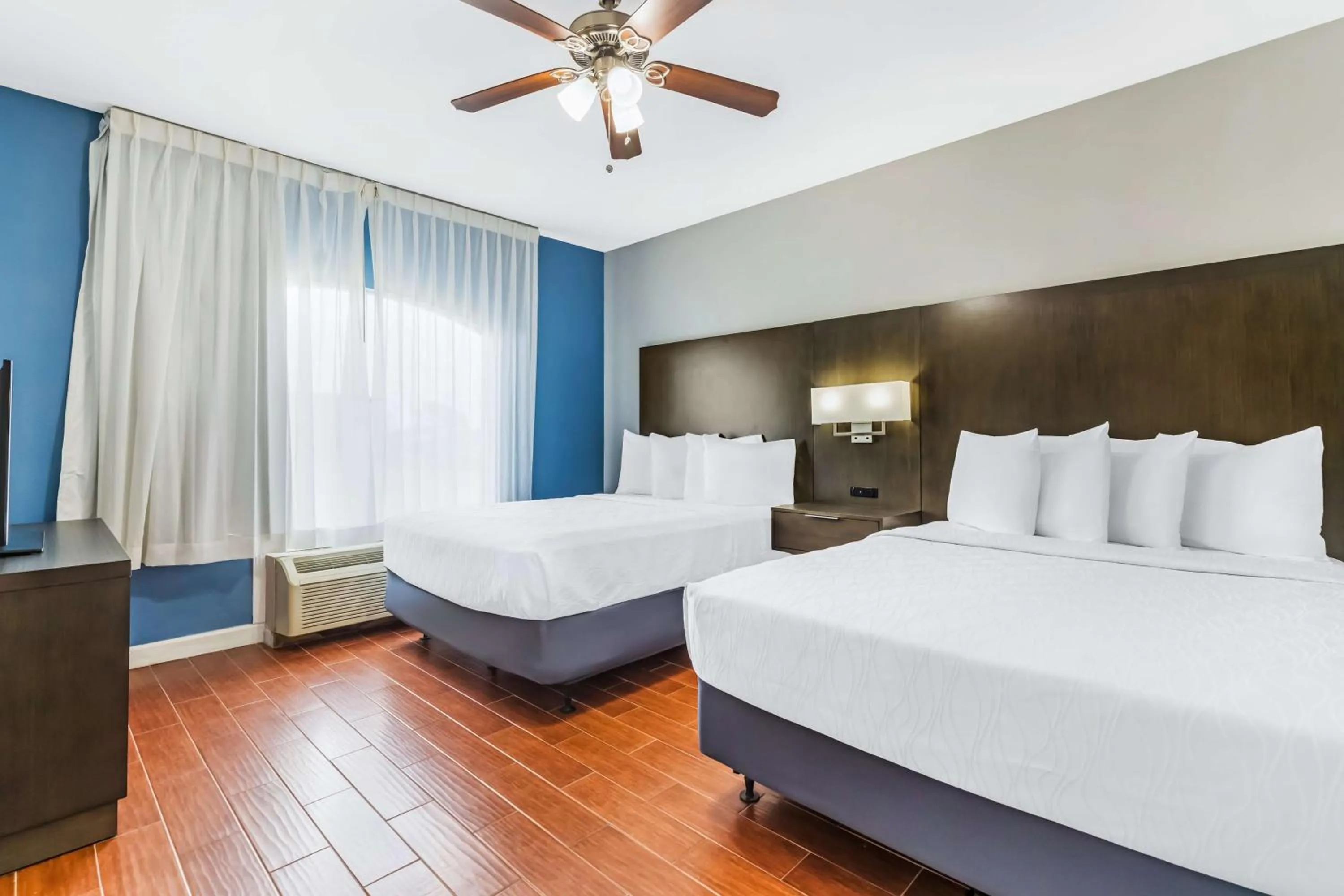 Photo of the whole room, Bed in Best Western Port Lavaca Inn