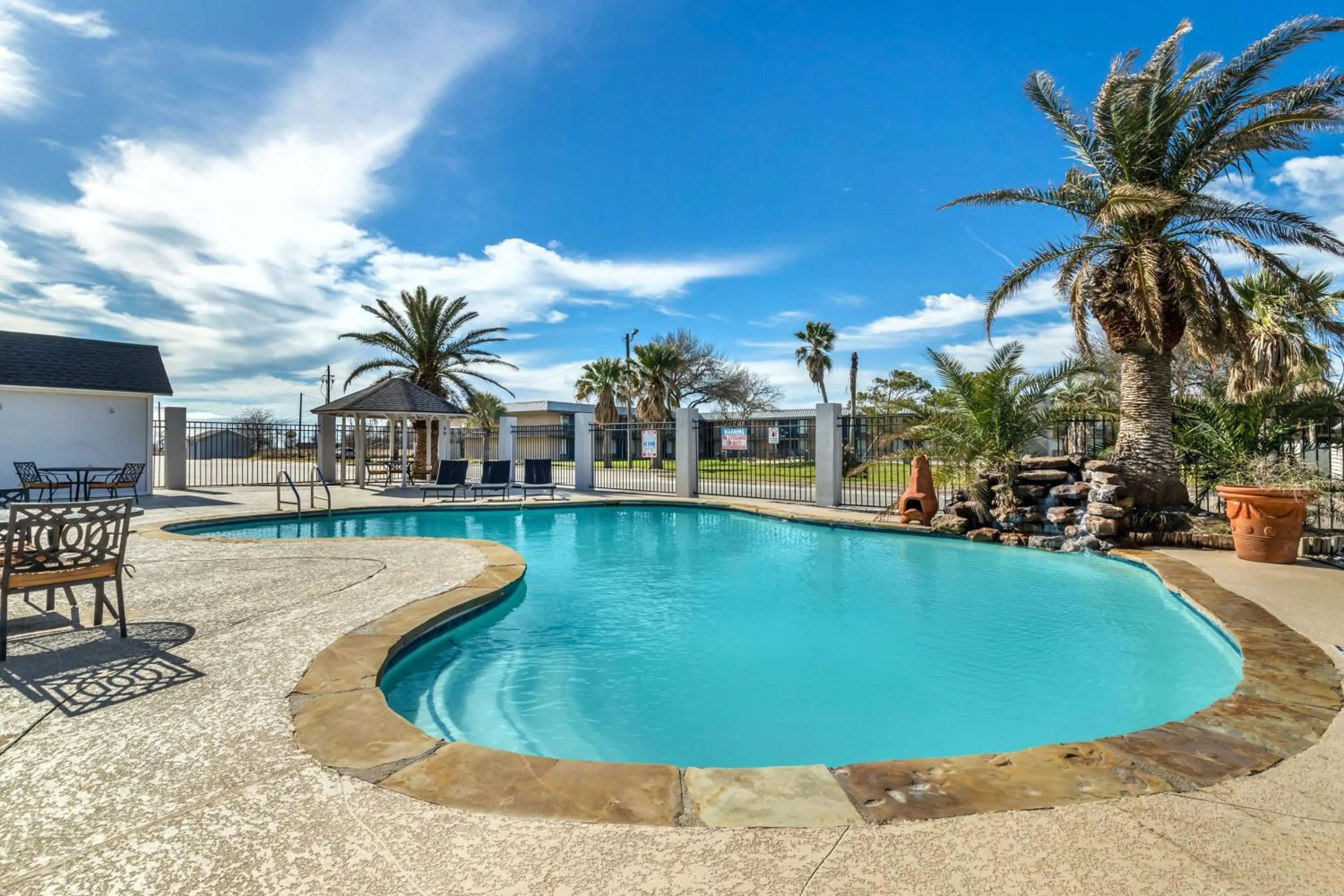 Pool view in Best Western Port Lavaca Inn