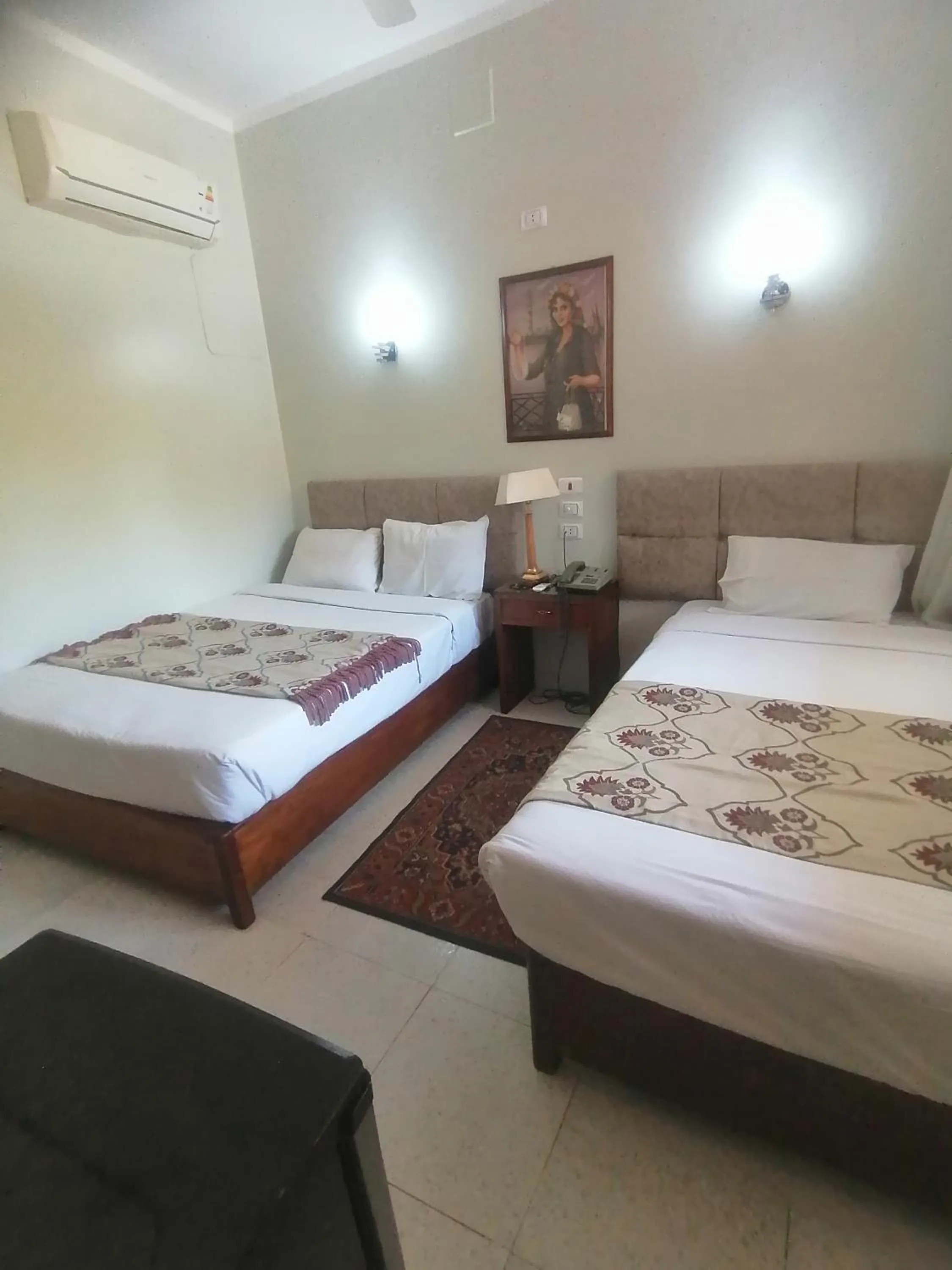 Bed in Rezeiky Hotel & Camp