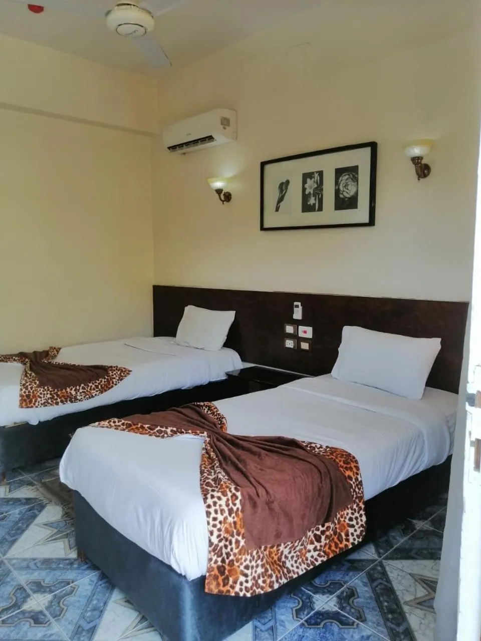 Bed in Rezeiky Hotel & Camp