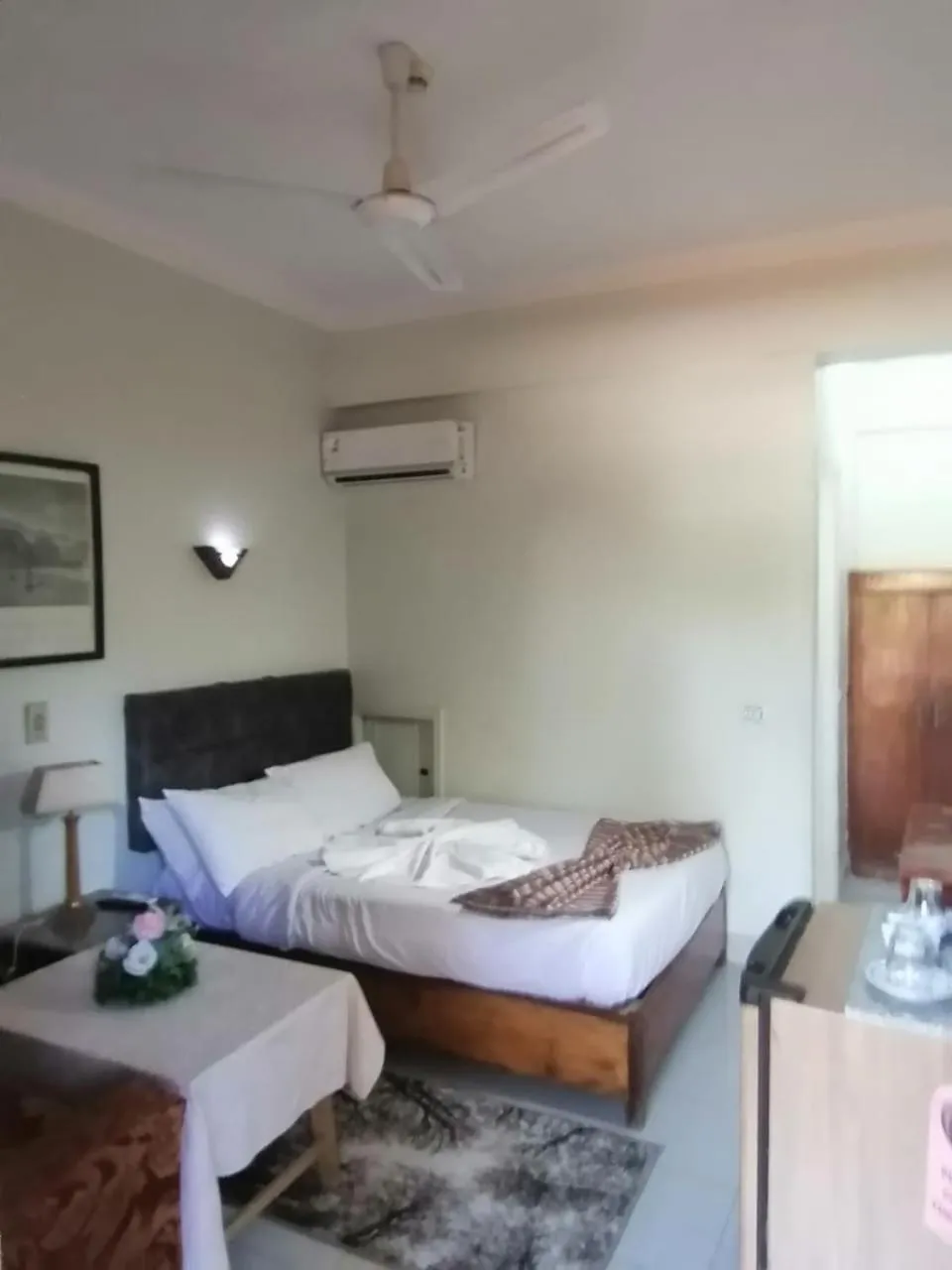 Bed in Rezeiky Hotel & Camp