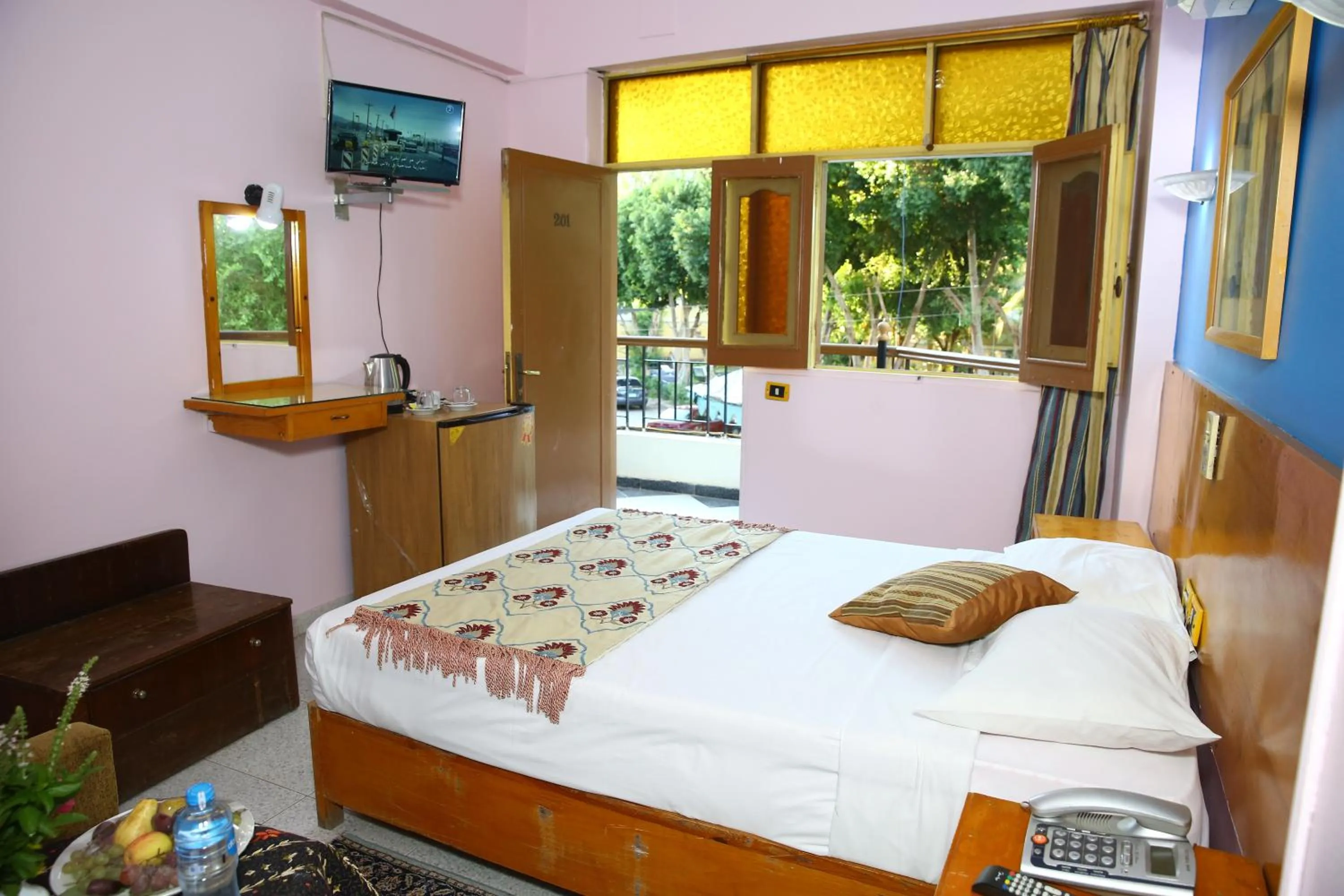 Bed in Rezeiky Hotel & Camp