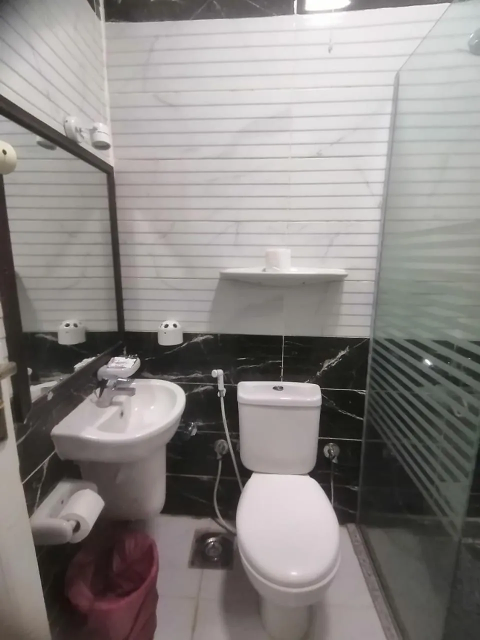 Rezeiky Hotel & Camp