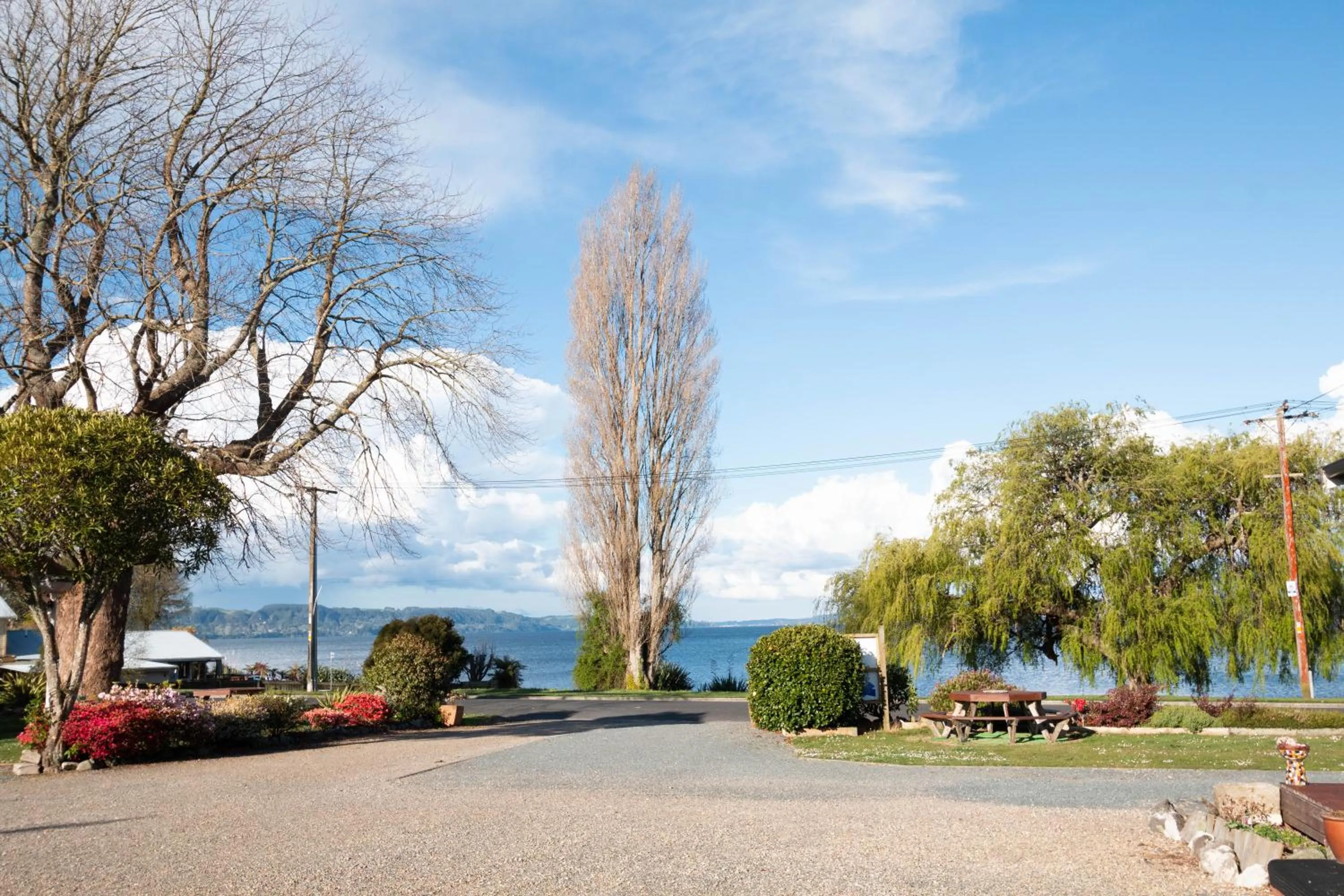 Garden in Jack & Di's Lakefront Motel