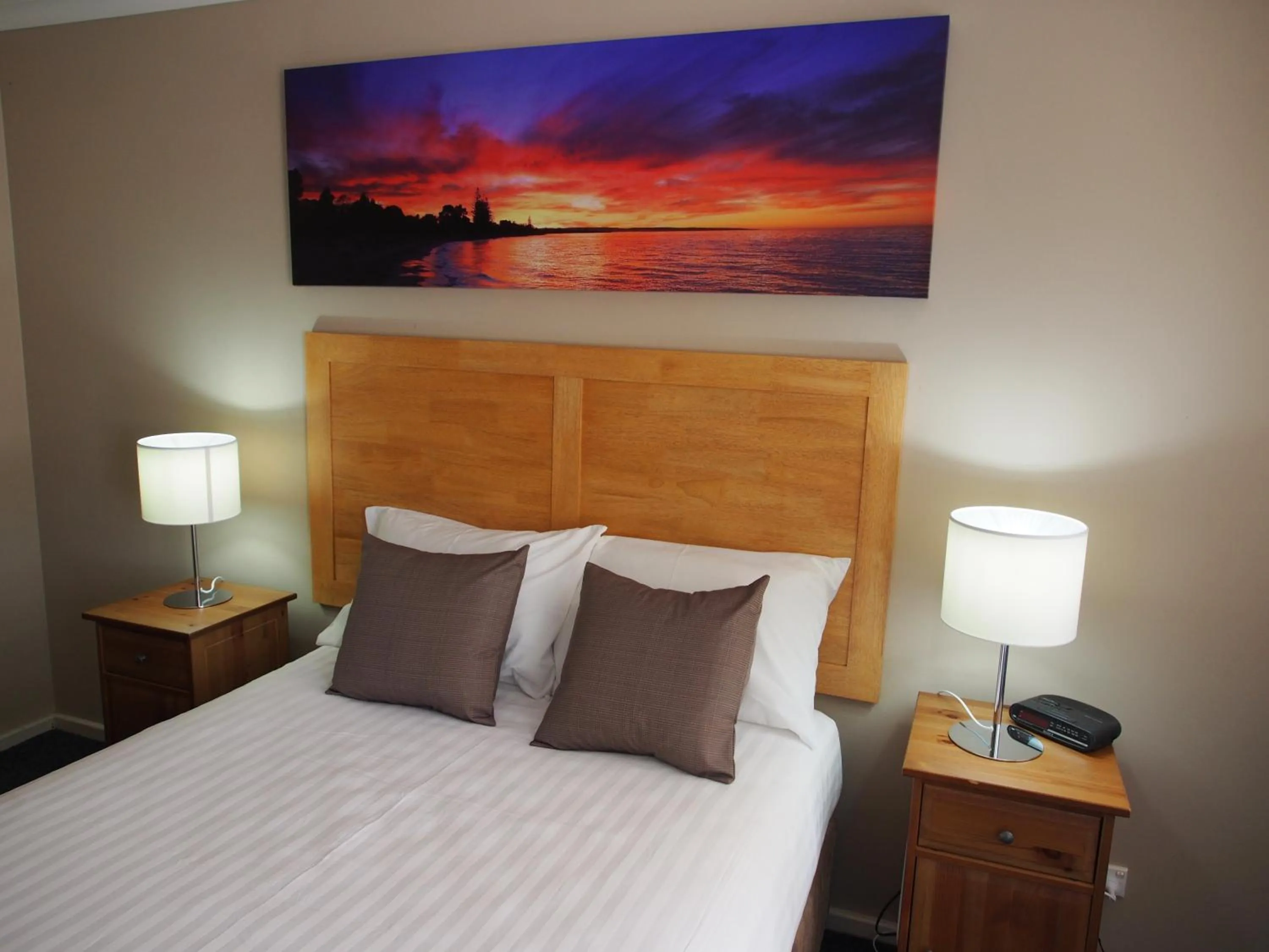 Bed in Dongara Hotel Motel