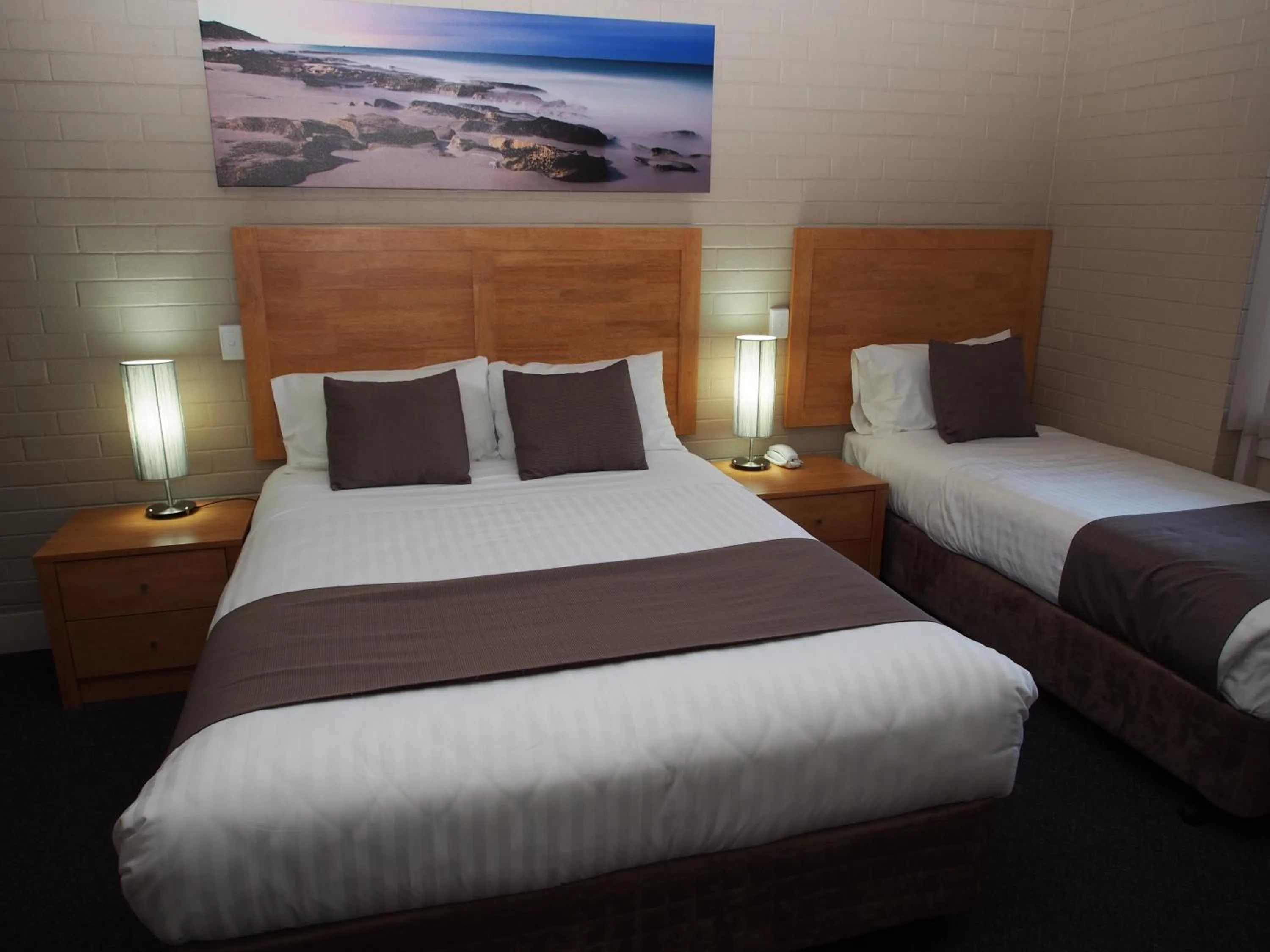 Bed in Dongara Hotel Motel