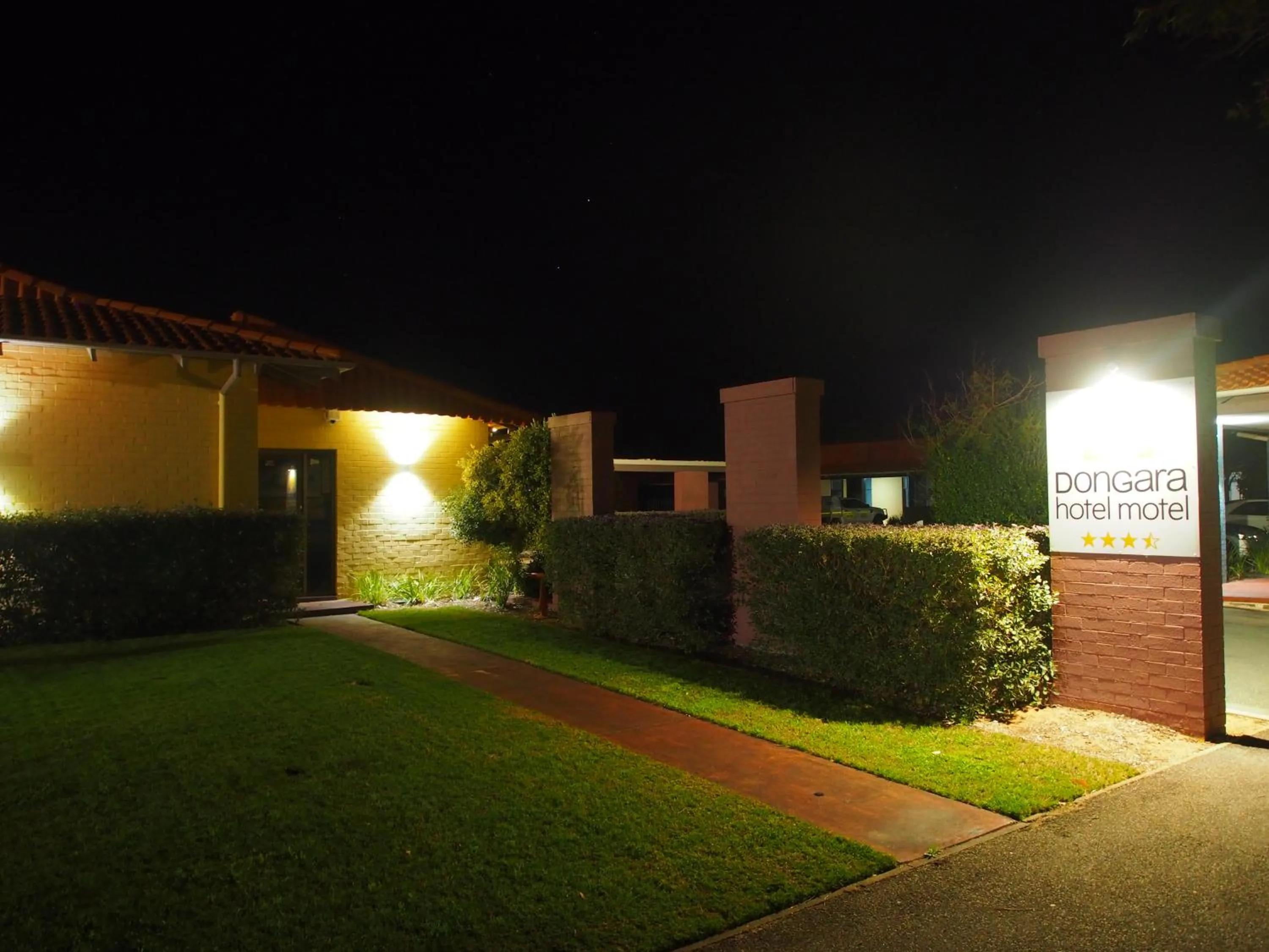 Property building in Dongara Hotel Motel