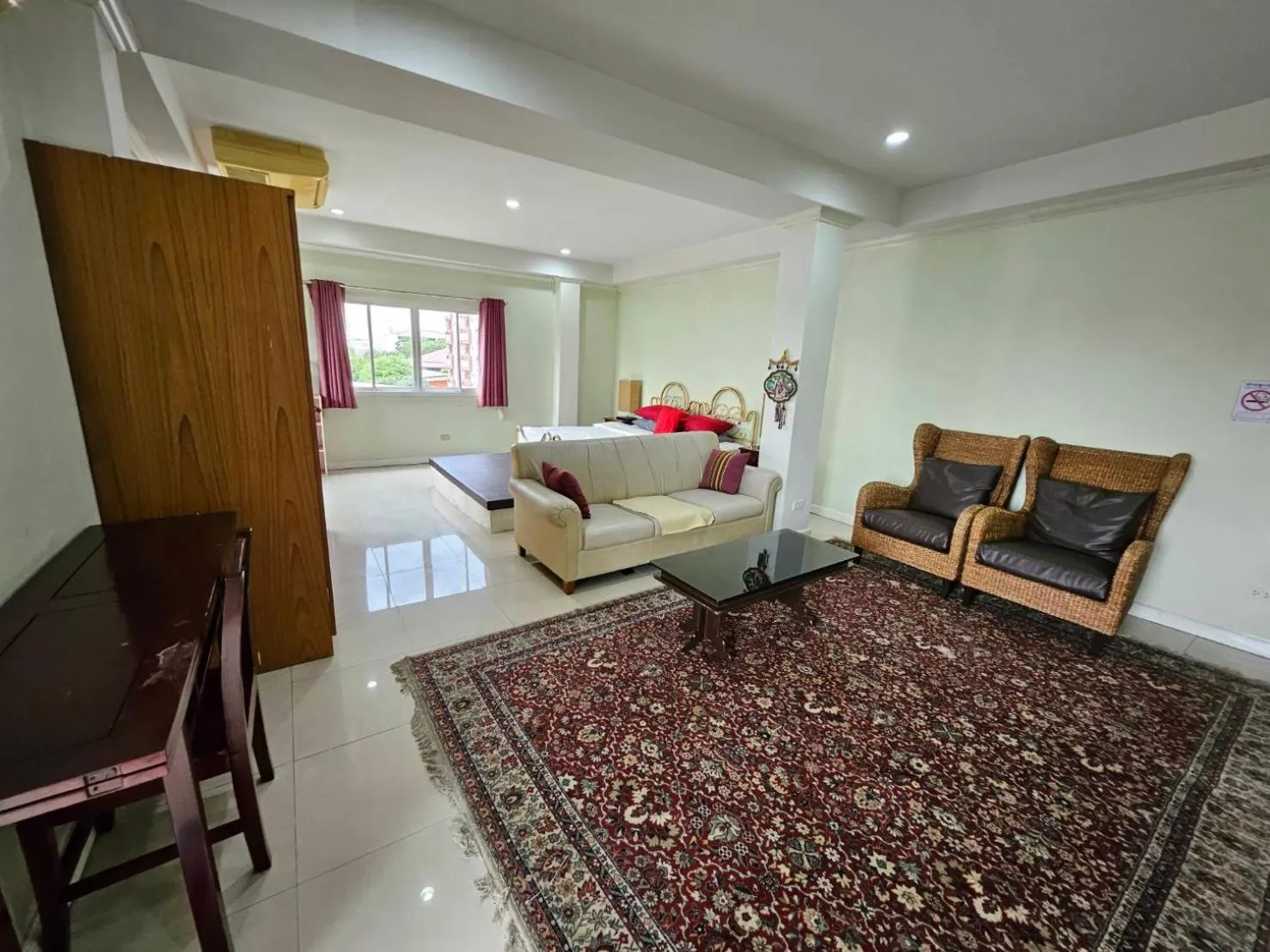 Bed in Royal Pimand Hotel