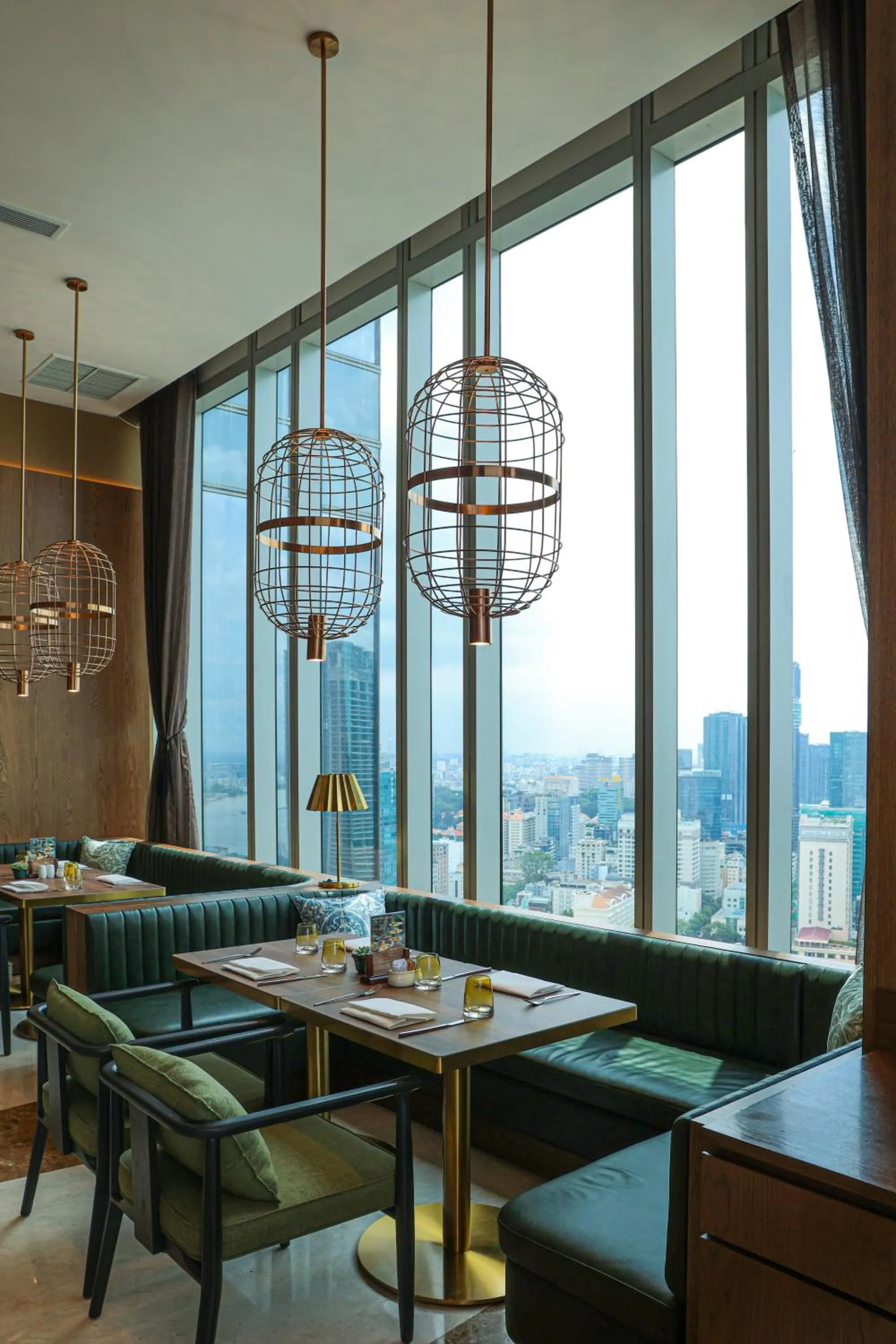 Restaurant/places to eat in Sedona Suites Ho Chi Minh City