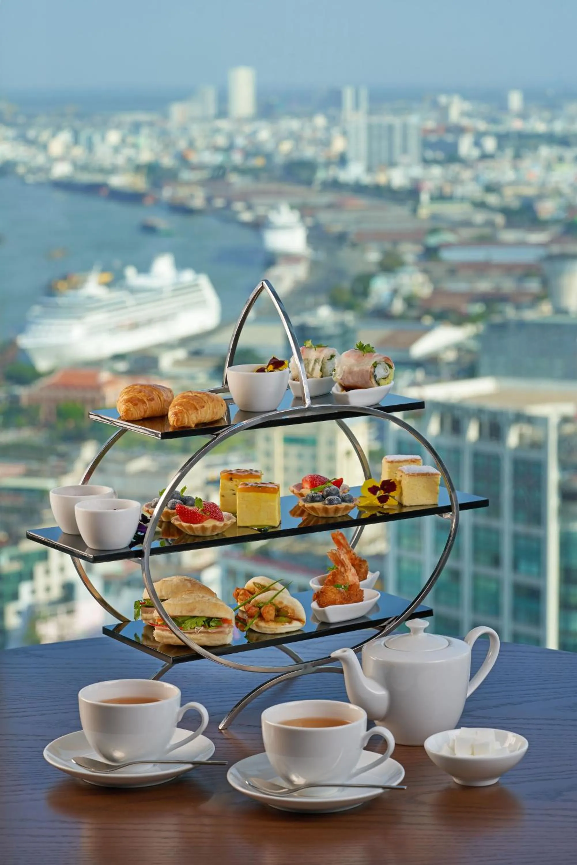 Restaurant/places to eat in Sedona Suites Ho Chi Minh City