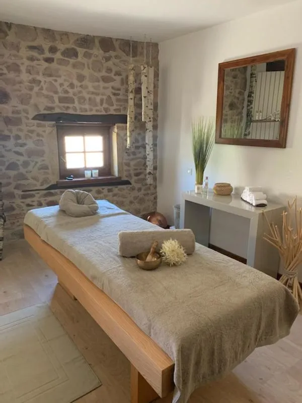 Massage, Bed in DOMAINE DE LA RESERVE