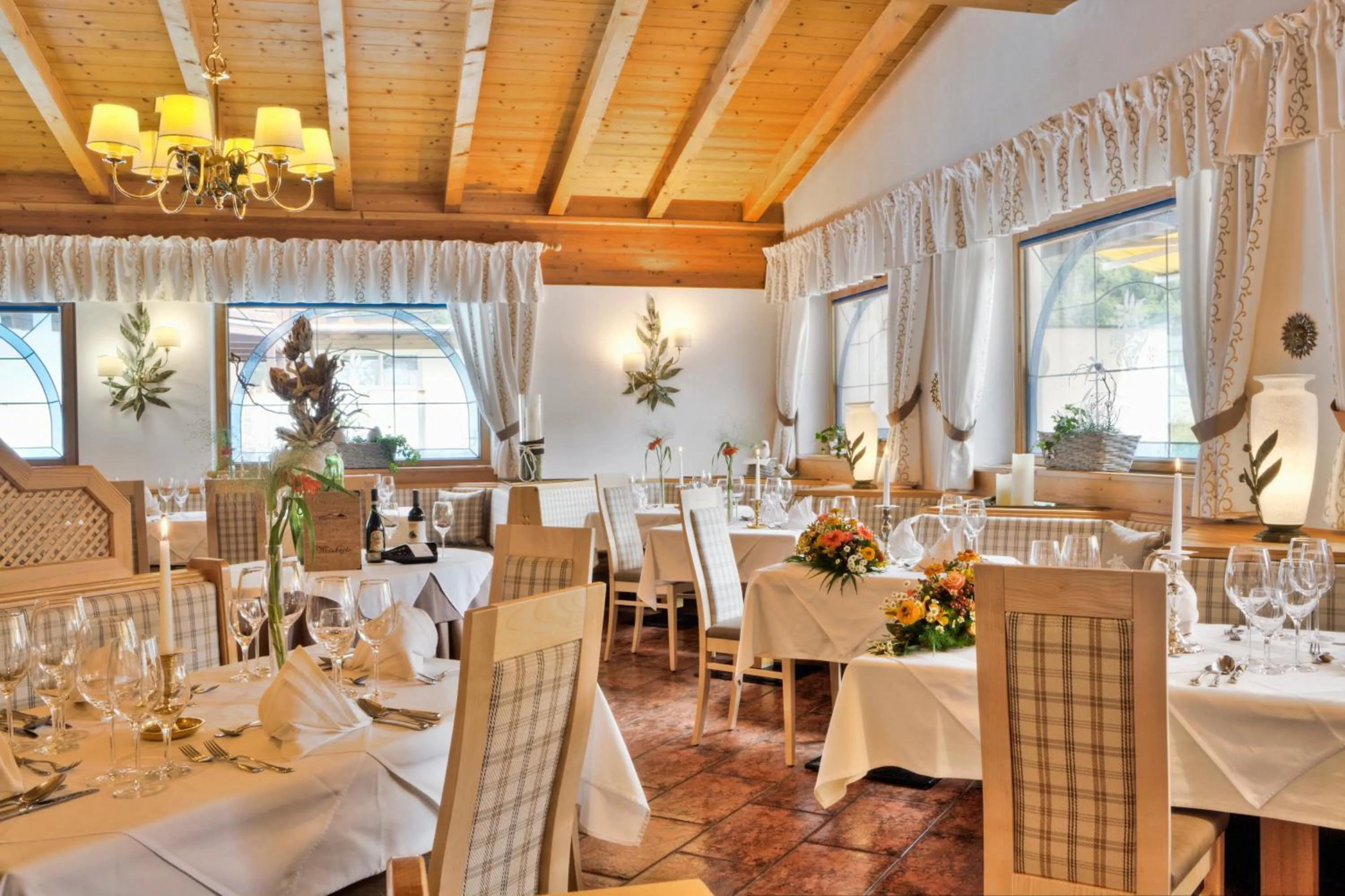 Restaurant/places to eat in Bergsporthotel Antonie