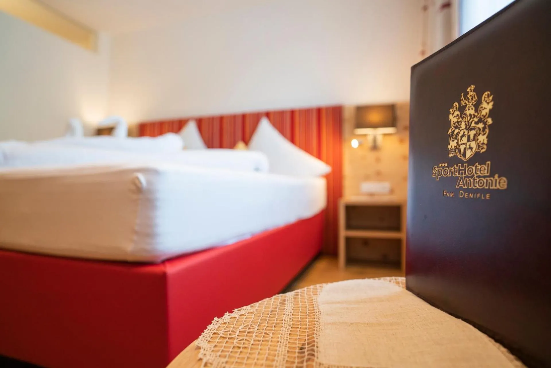 Decorative detail, Bed in Bergsporthotel Antonie