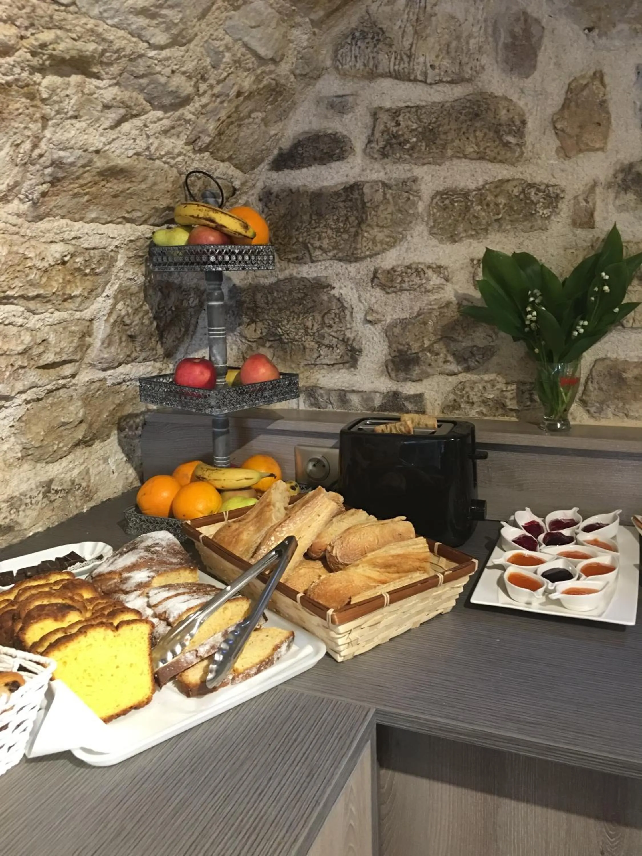 Buffet breakfast in Hôtel & SPA Rodier