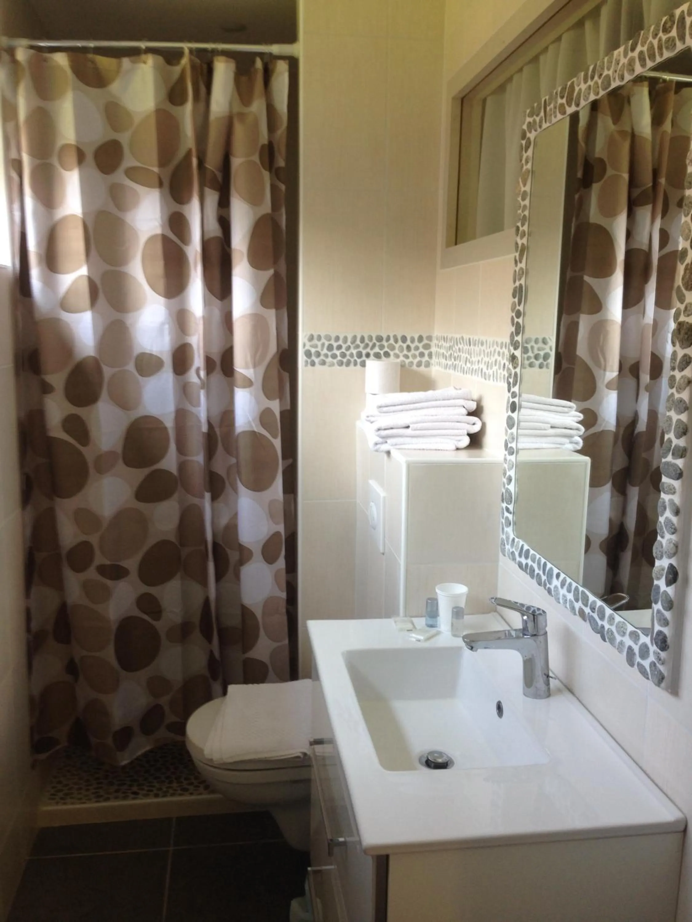 Bathroom in Hôtel & SPA Rodier