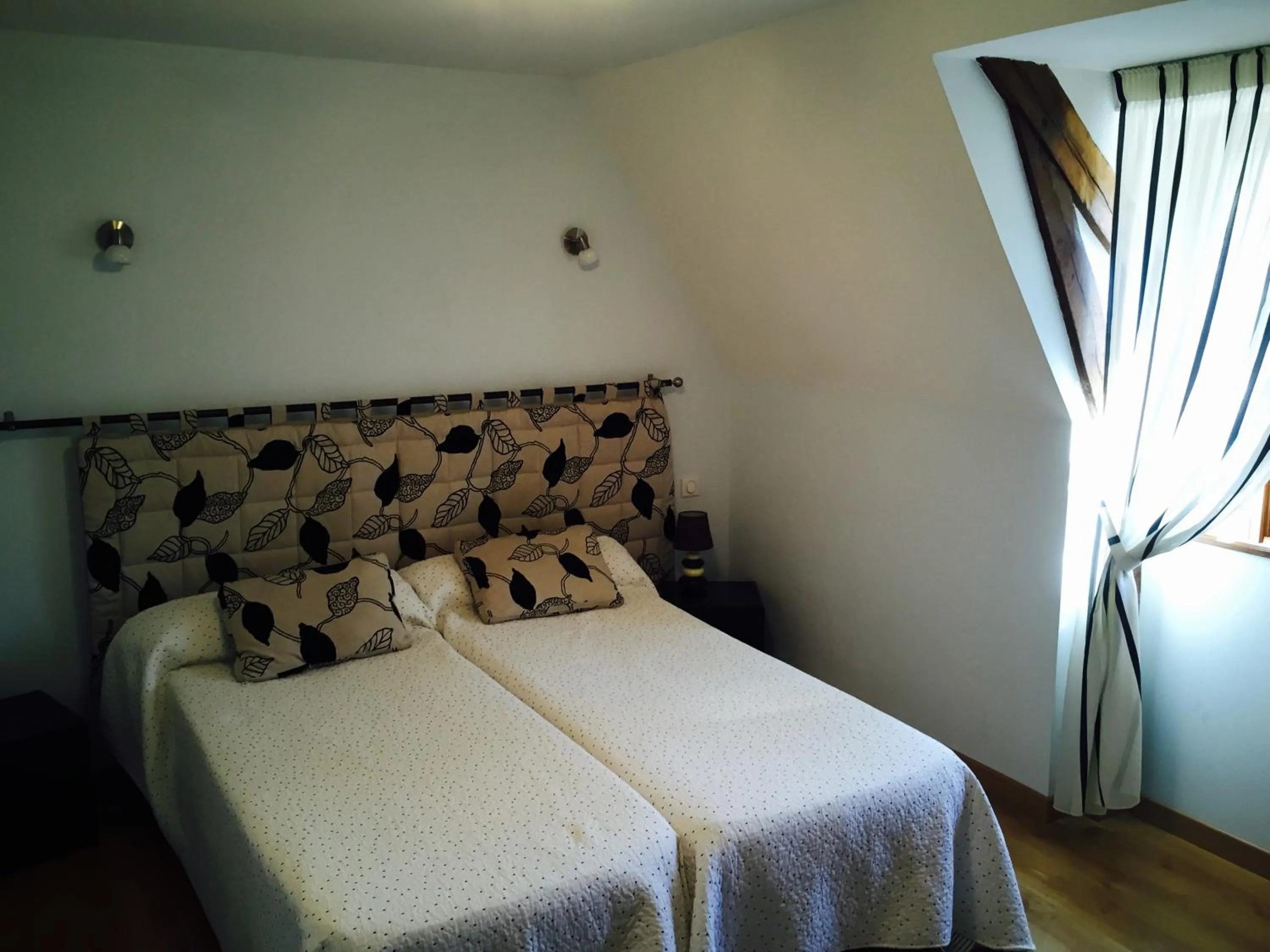 Bed in Hôtel & SPA Rodier