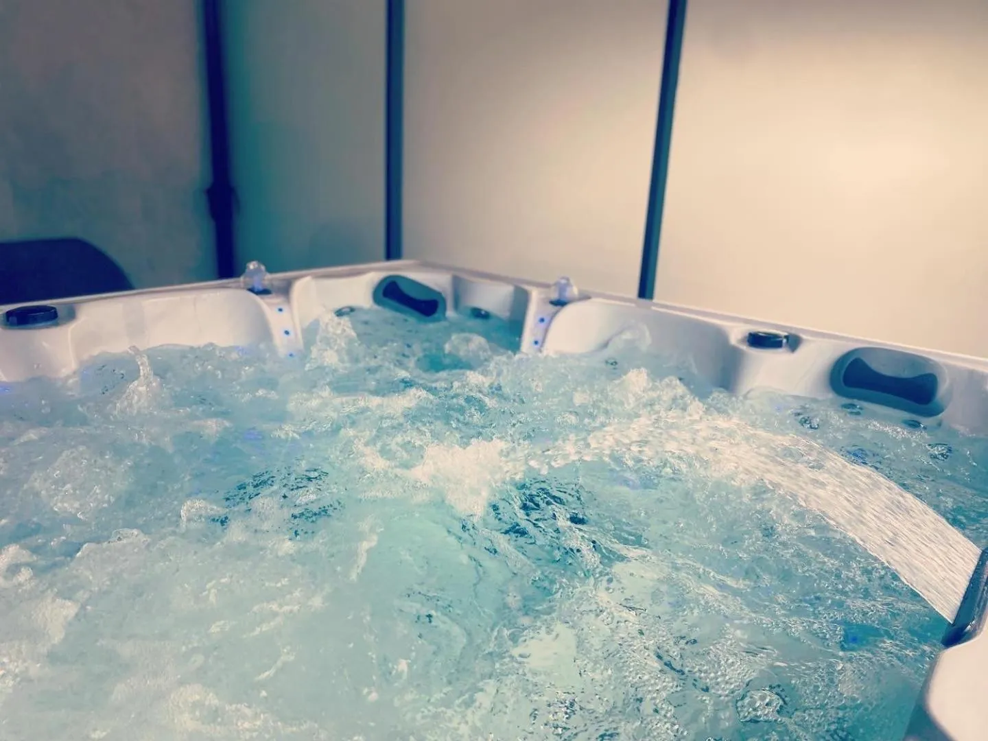Hot Tub in Hôtel & SPA Rodier