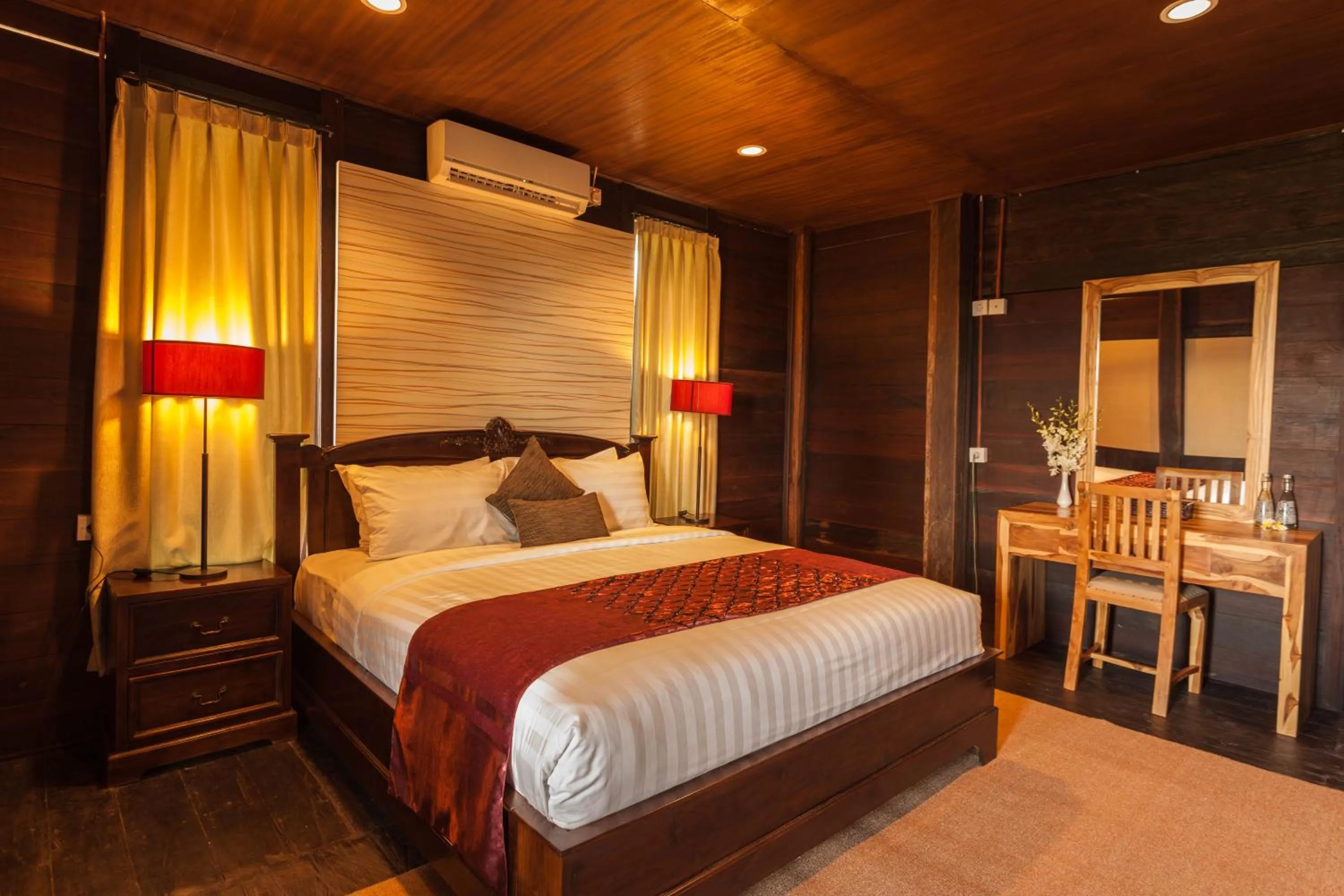 Photo of the whole room, Bed in The Kawan Jimbaran