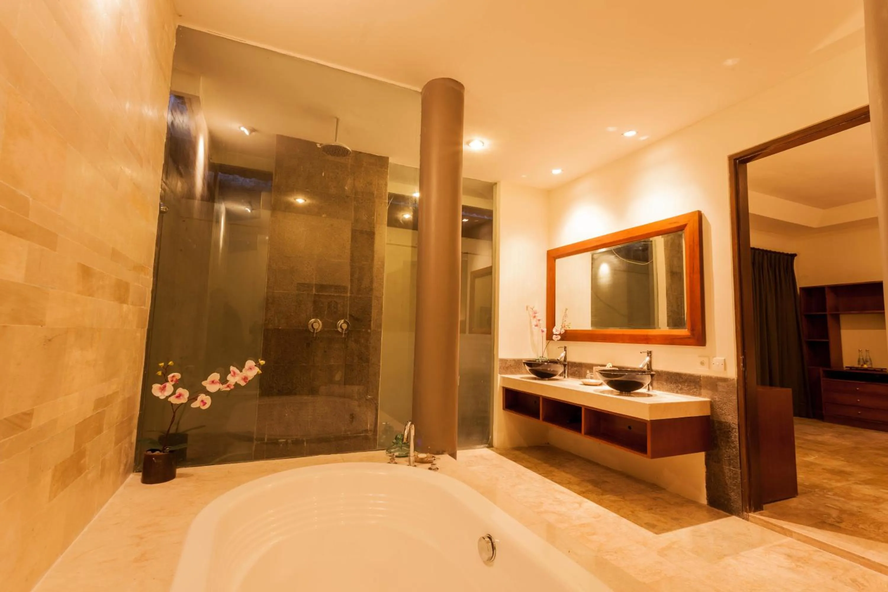 Shower in The Kawan Jimbaran