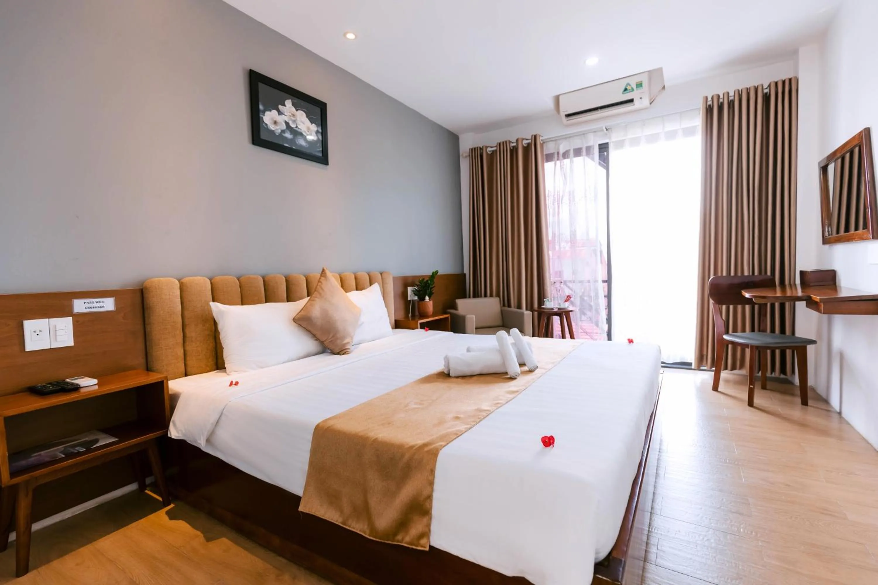 Bedroom, Bed in Gardenia Hue Hotel